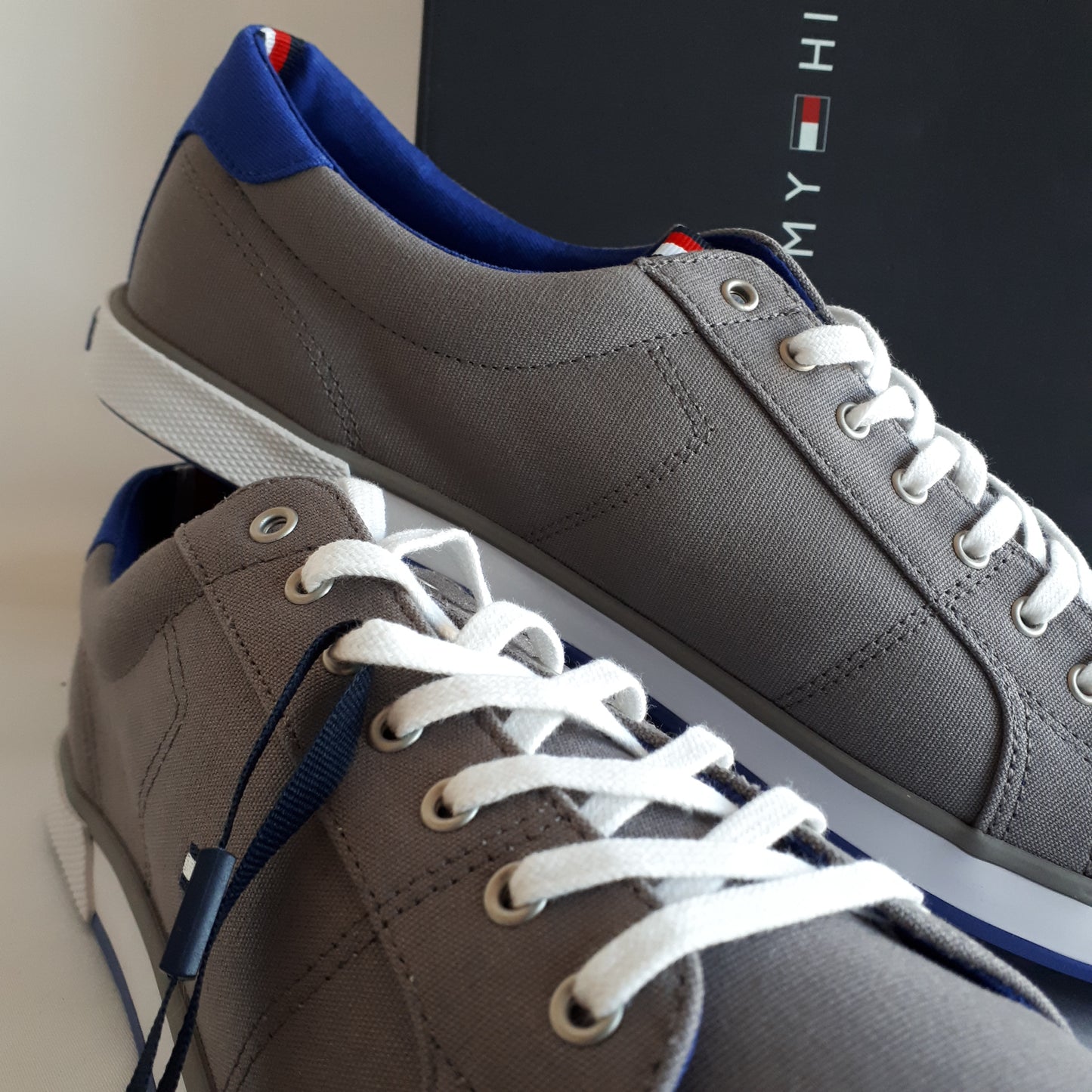Tommy hifilgher sneakers