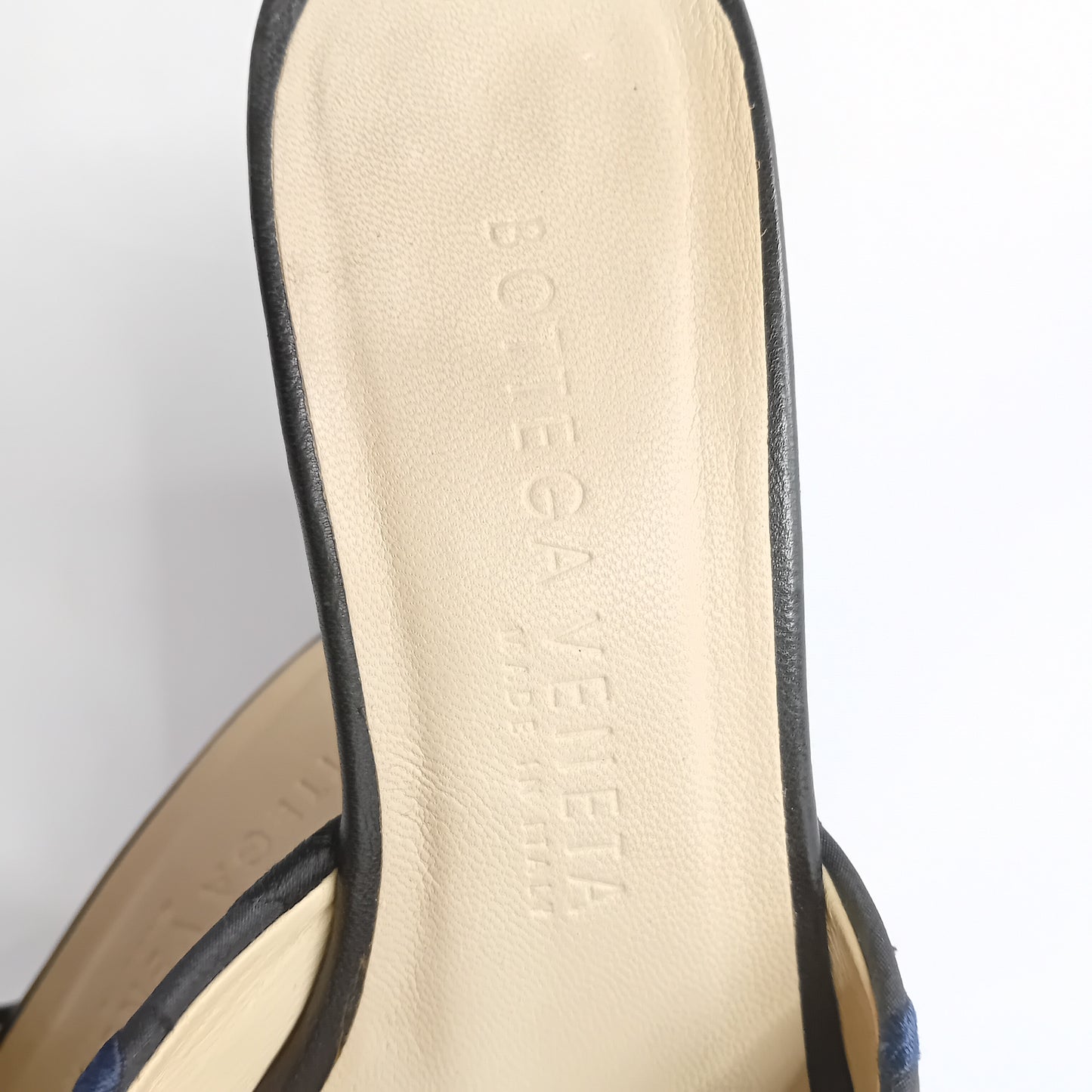 Mules BOTTEGA VENETA