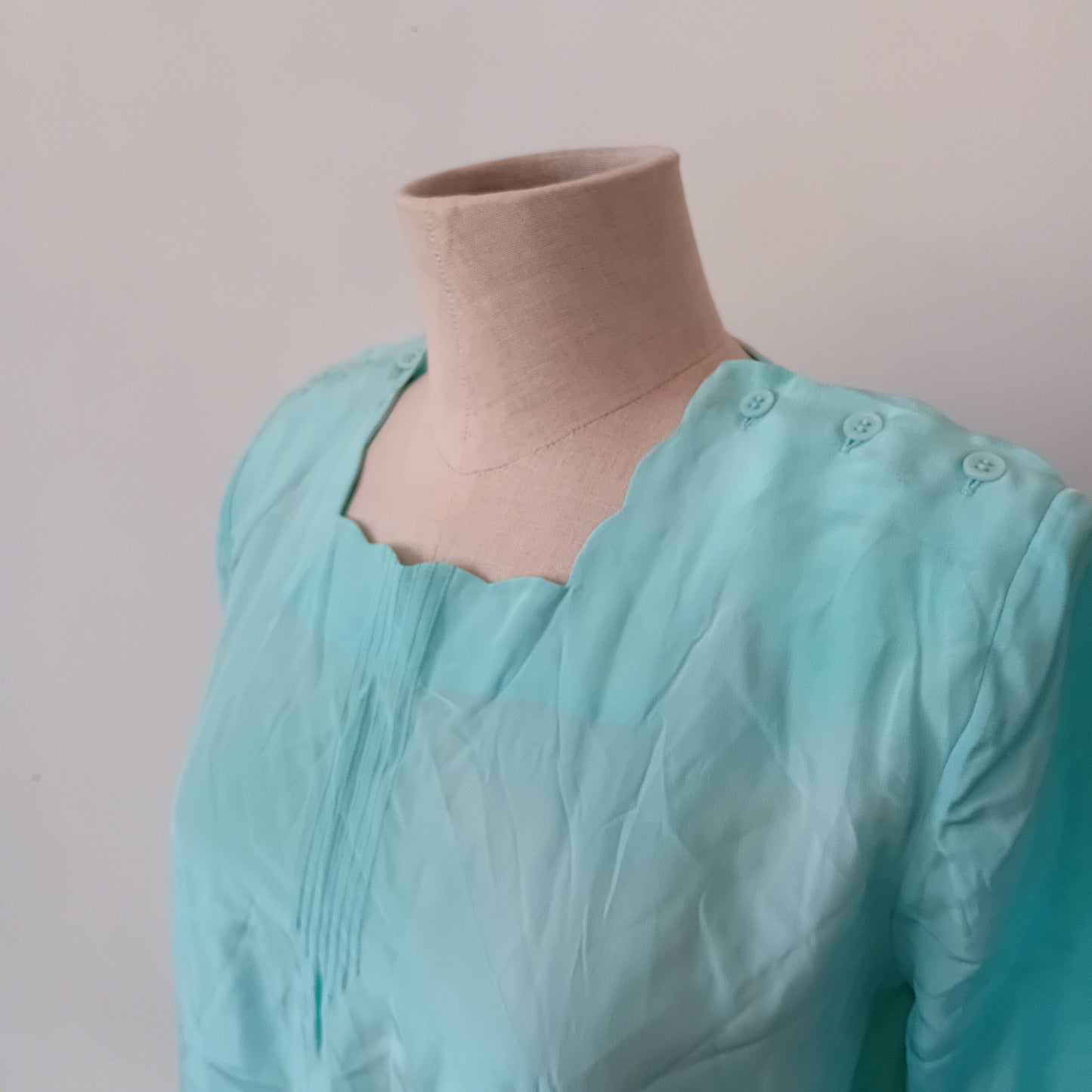 Balloon light blue shirt