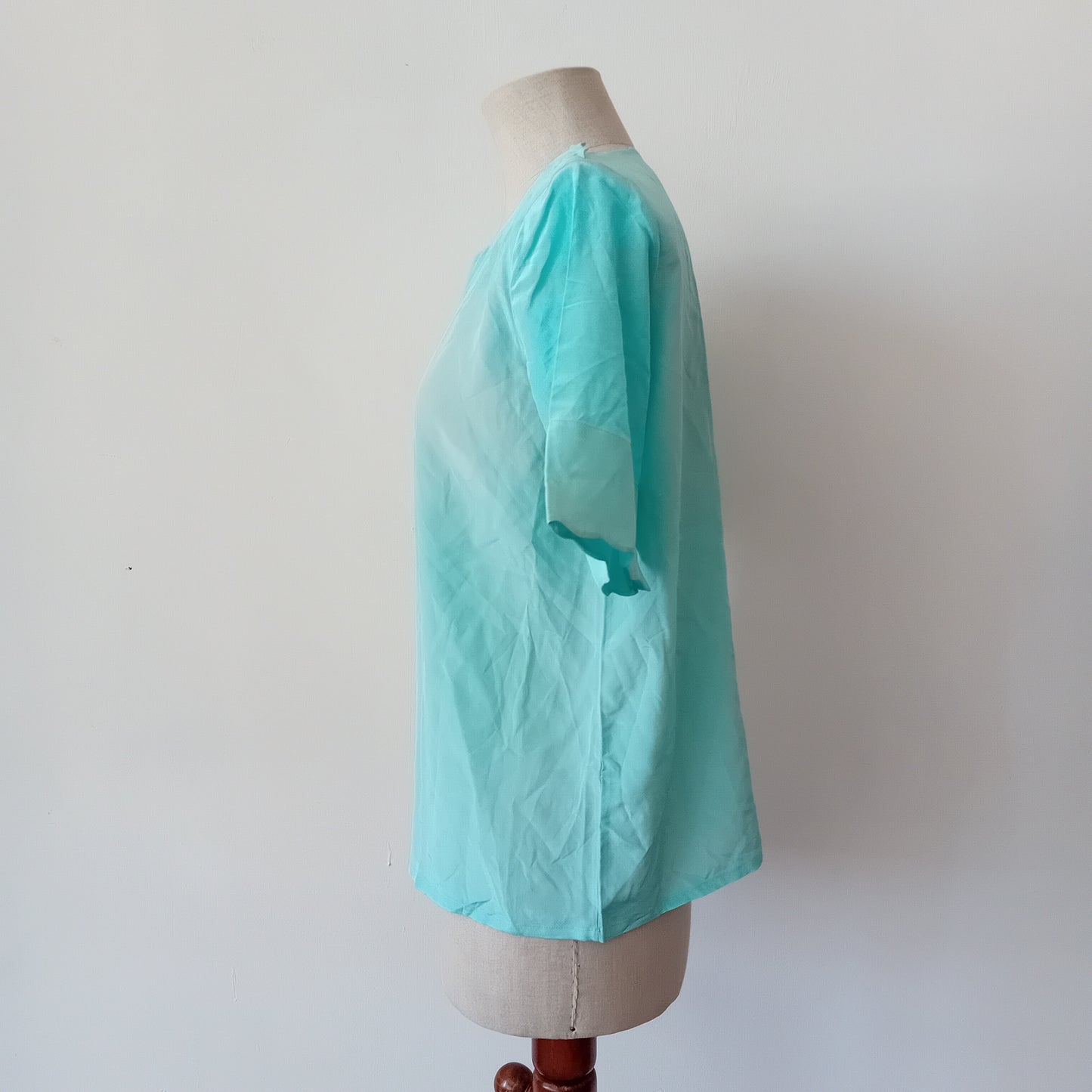 Balloon light blue shirt
