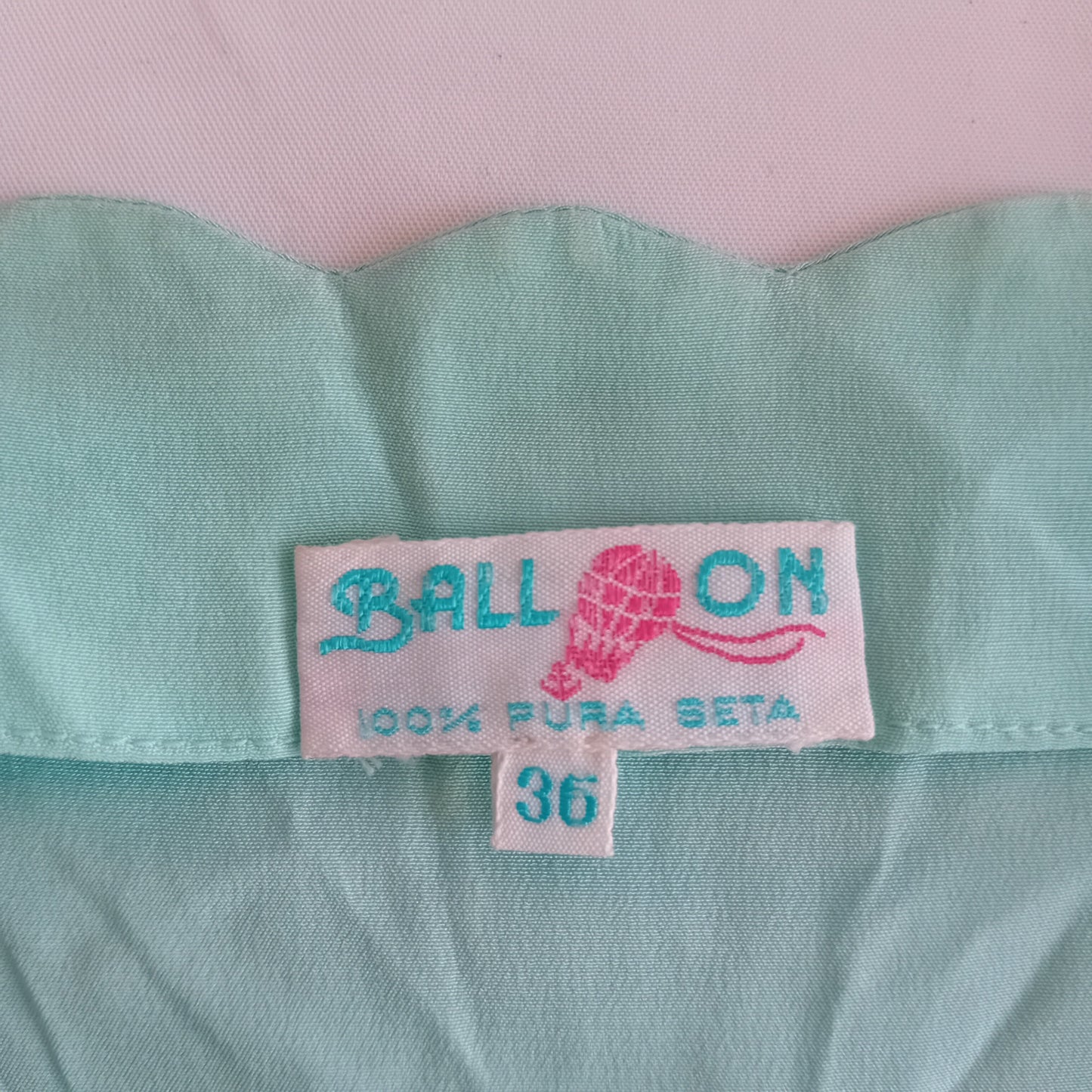 Balloon light blue shirt
