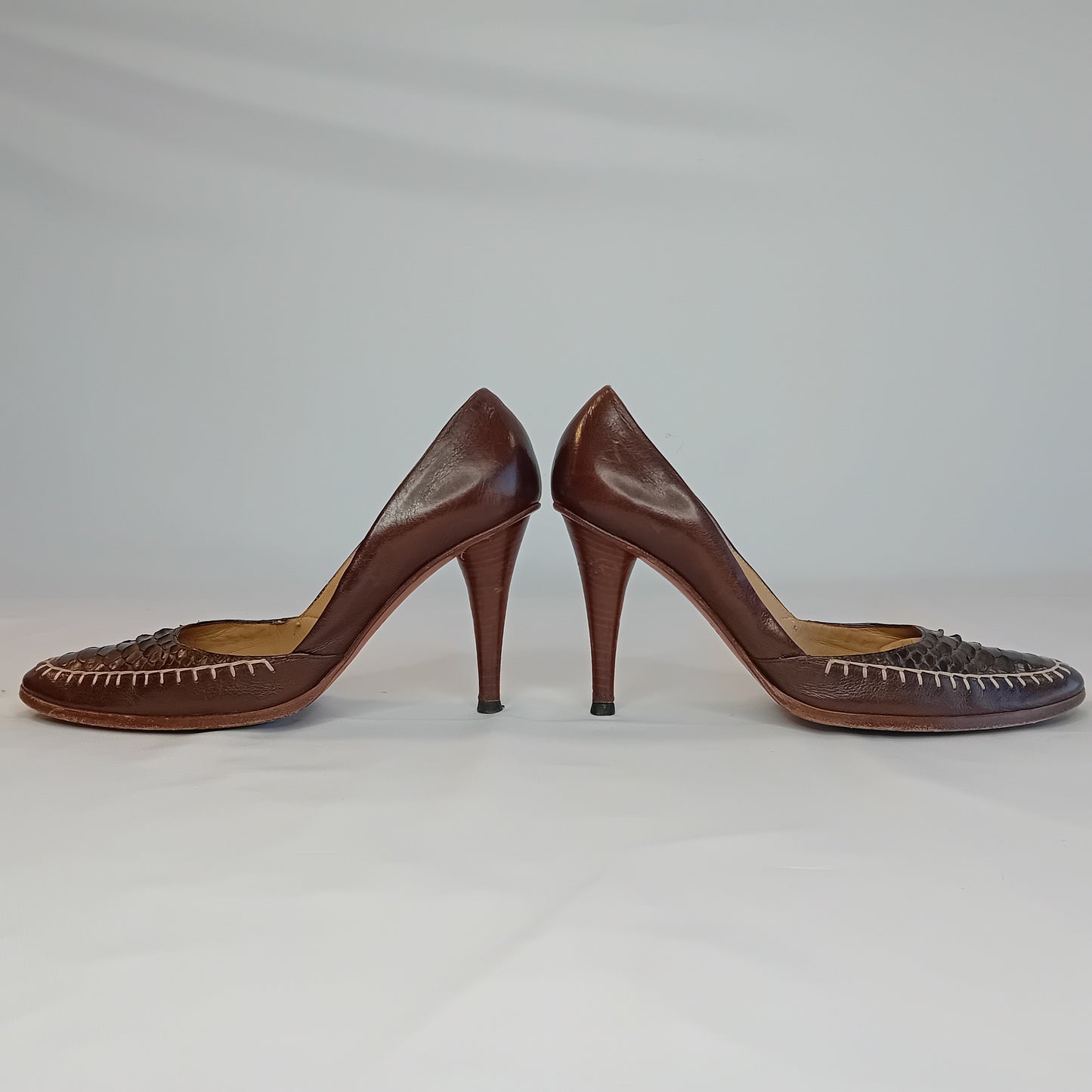 Yves Saint Laurent Pump