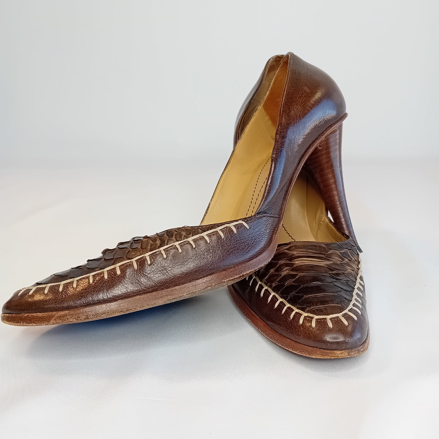 Yves Saint Laurent Pump