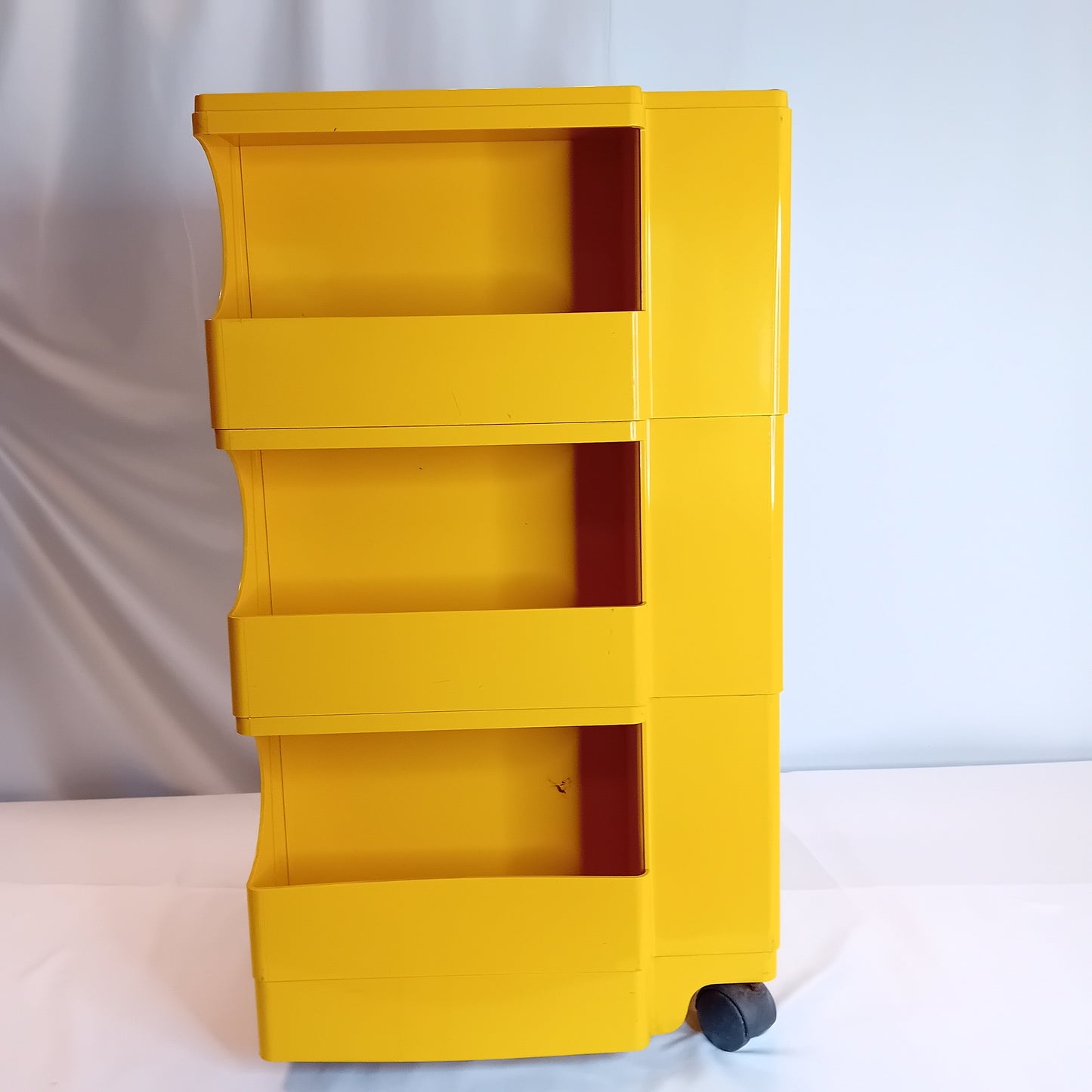 Tavolino Boby giallo - Joe Colombo