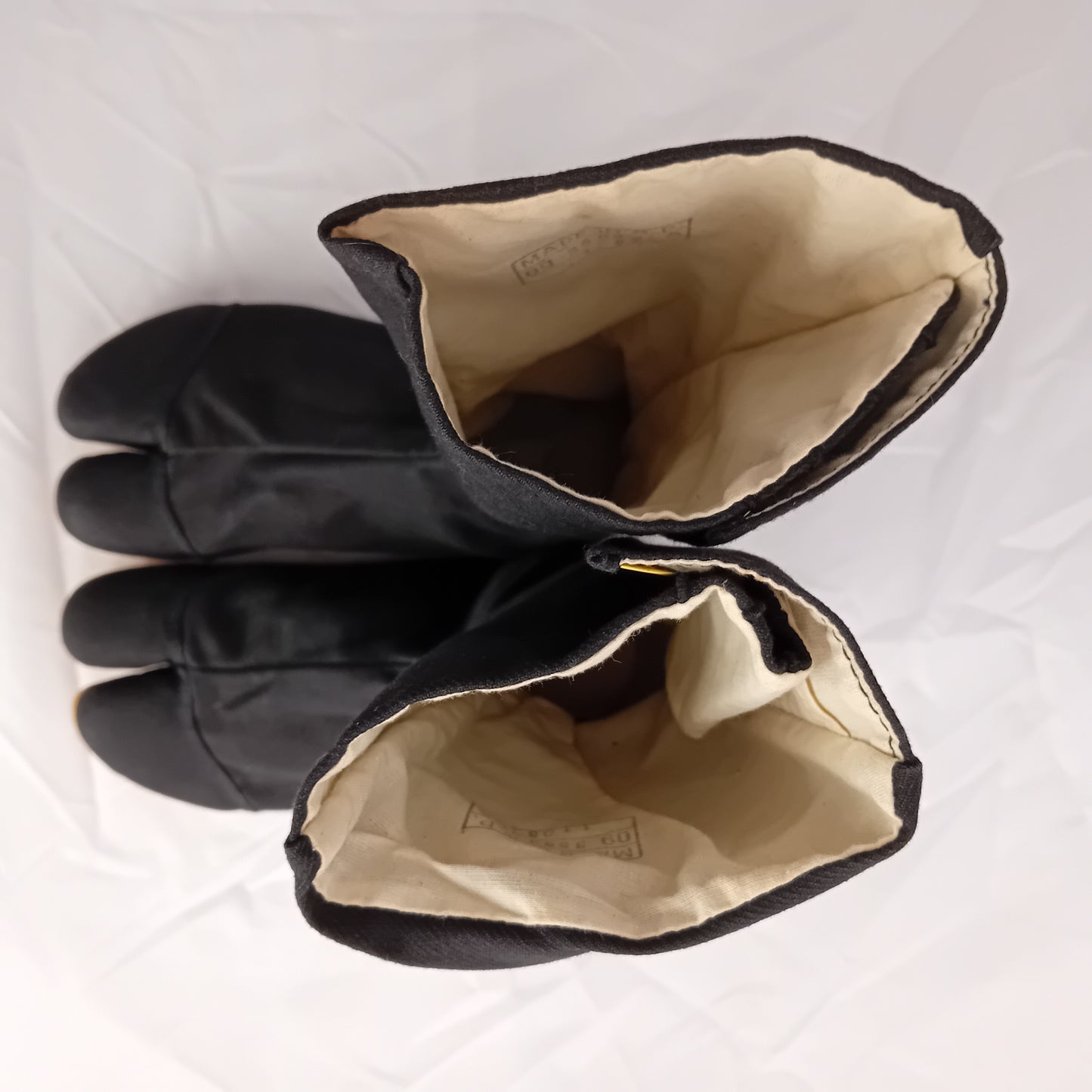 Samurai shoes