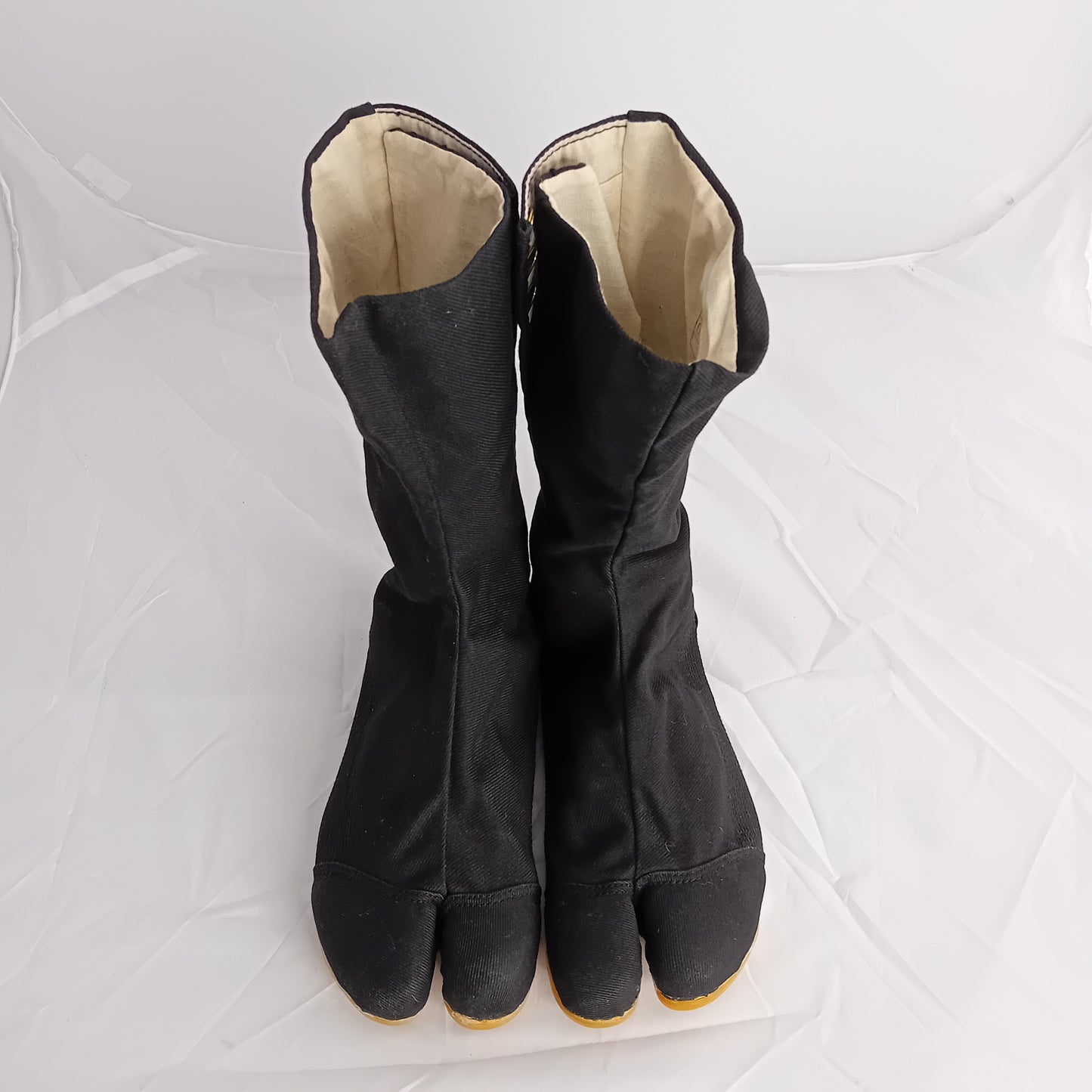 Samurai shoes