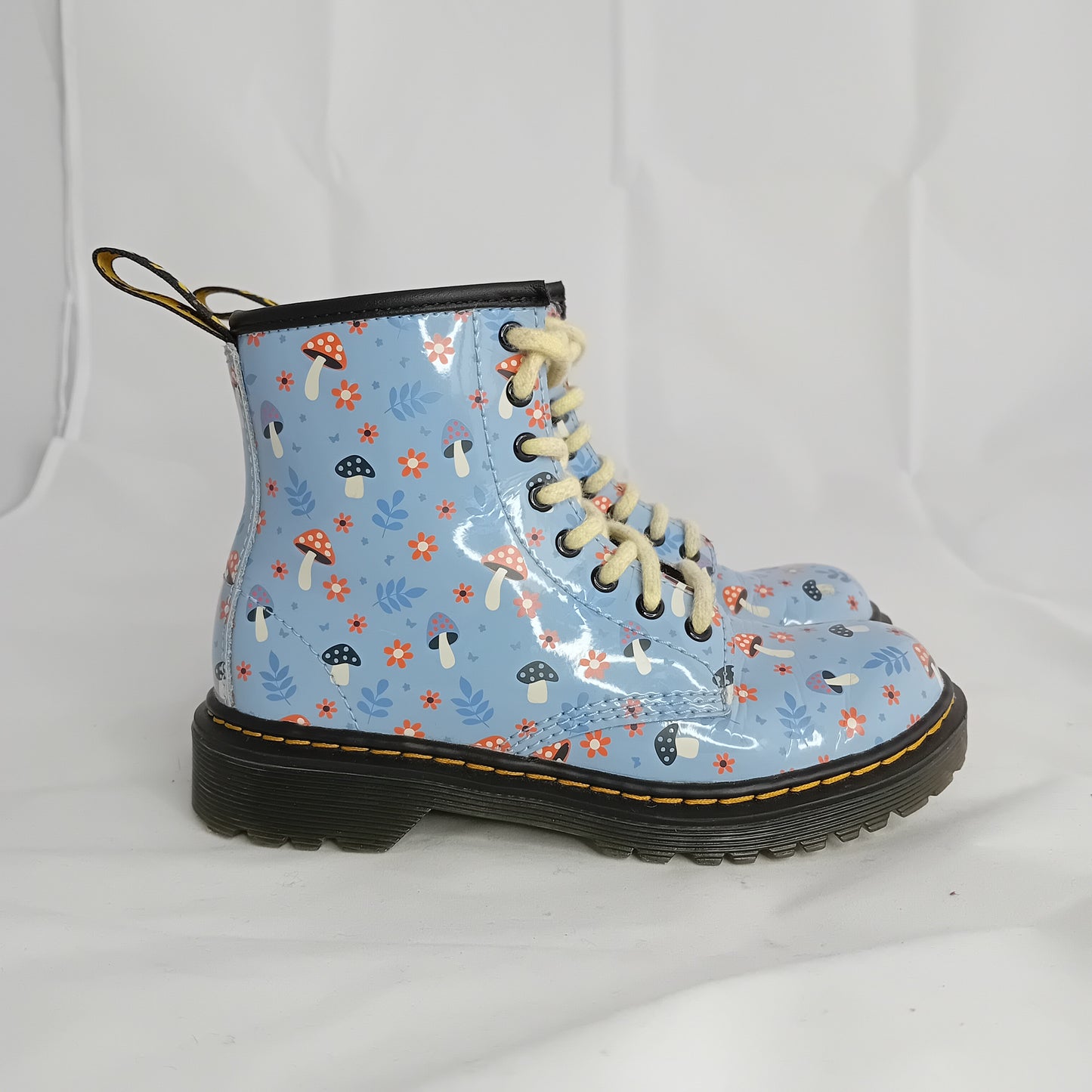 DR Martens lilla
