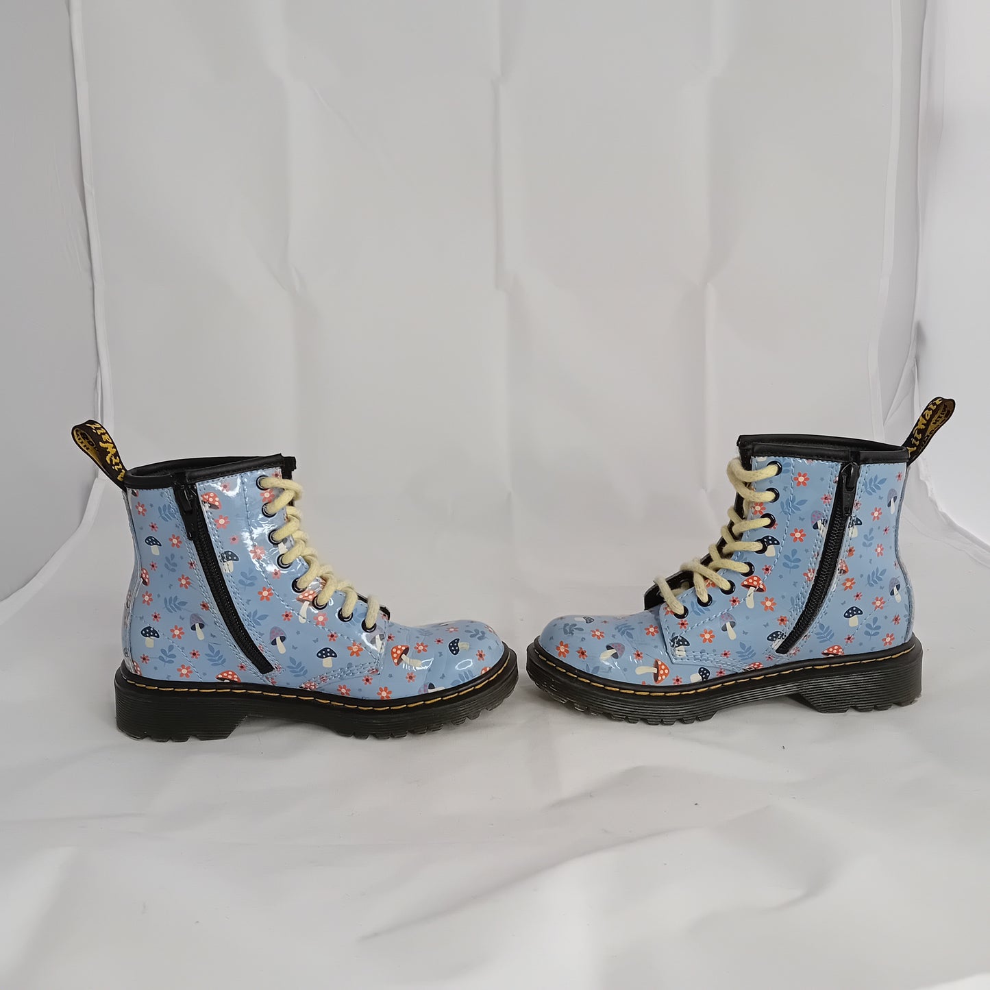 DR Martens lilla