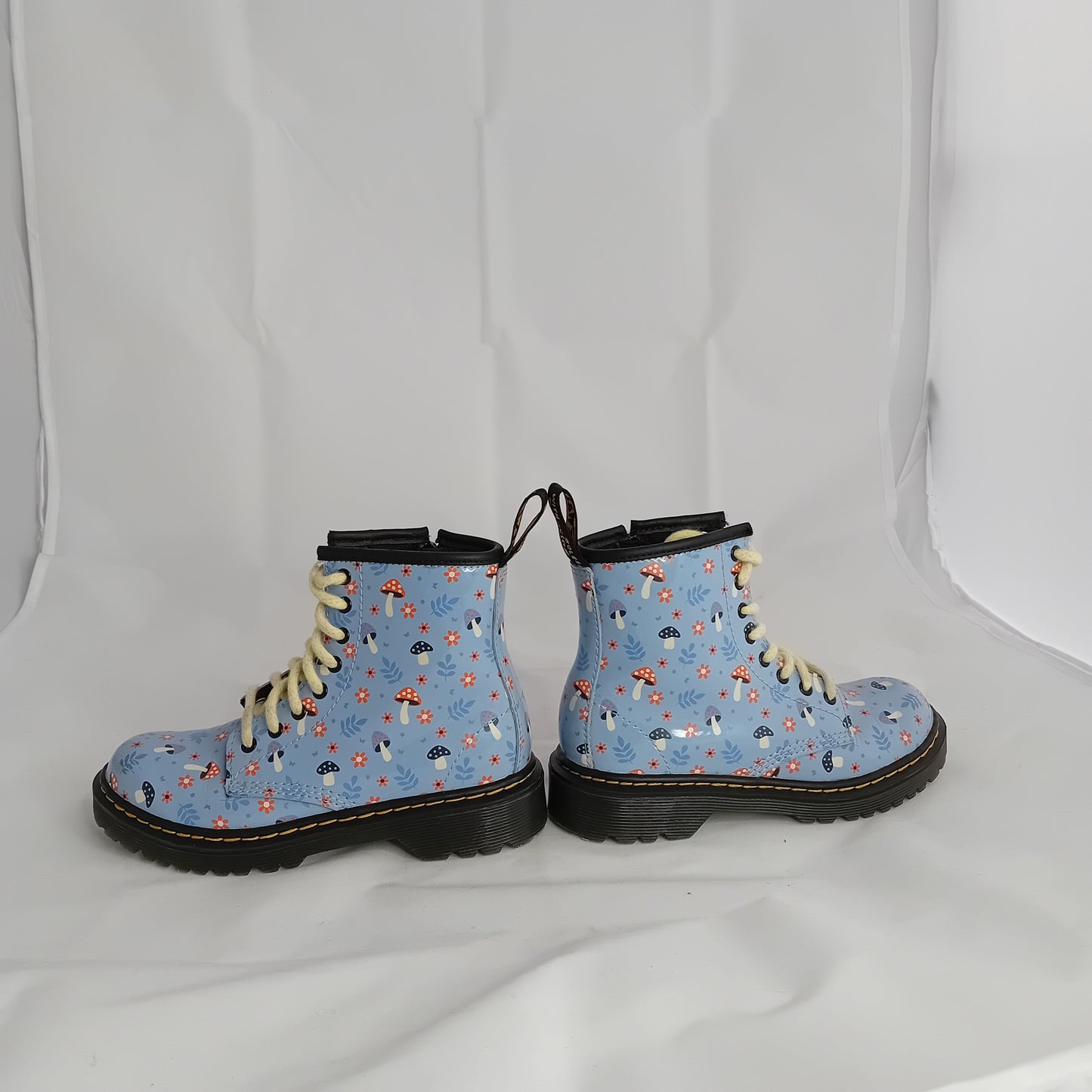 DR Martens lilla