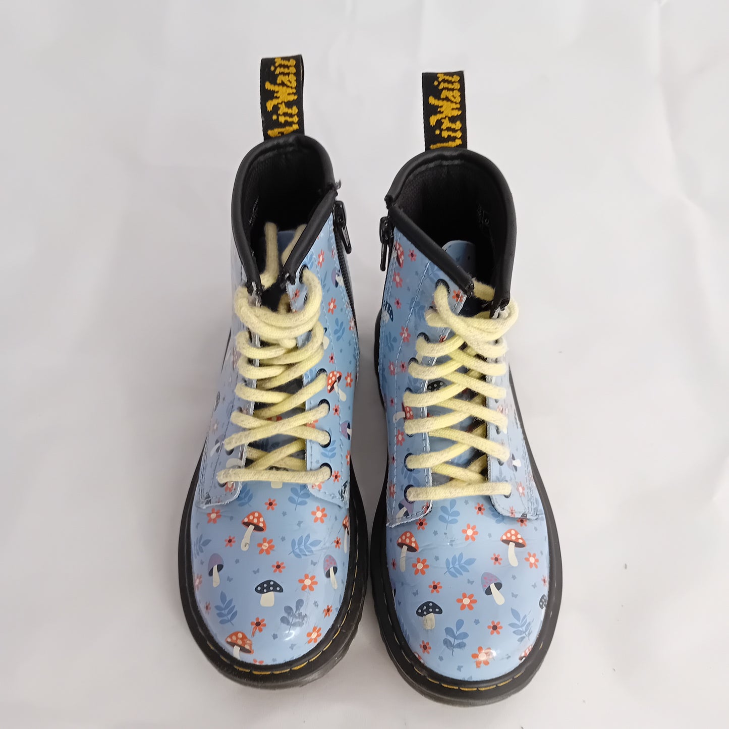 DR Martens lilla