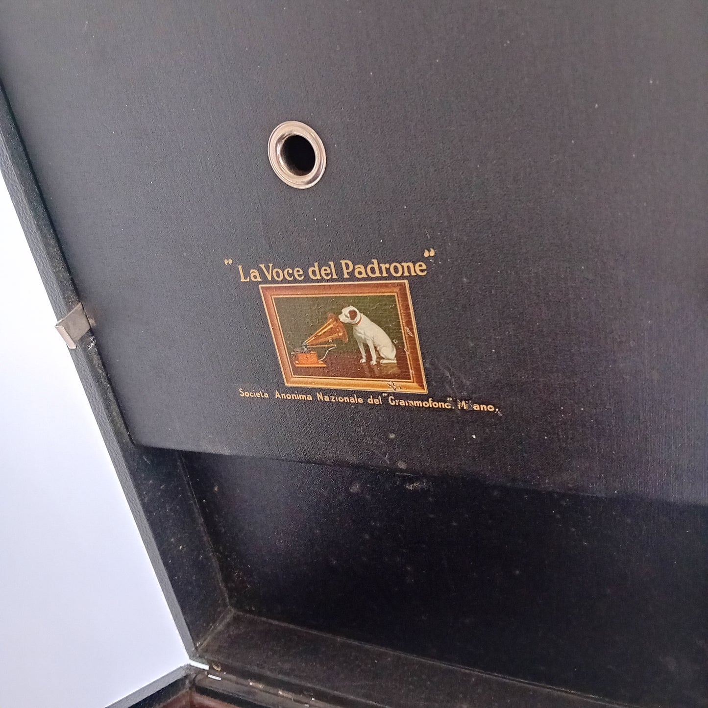 Grammofono portatile "La Voce del Padrone"