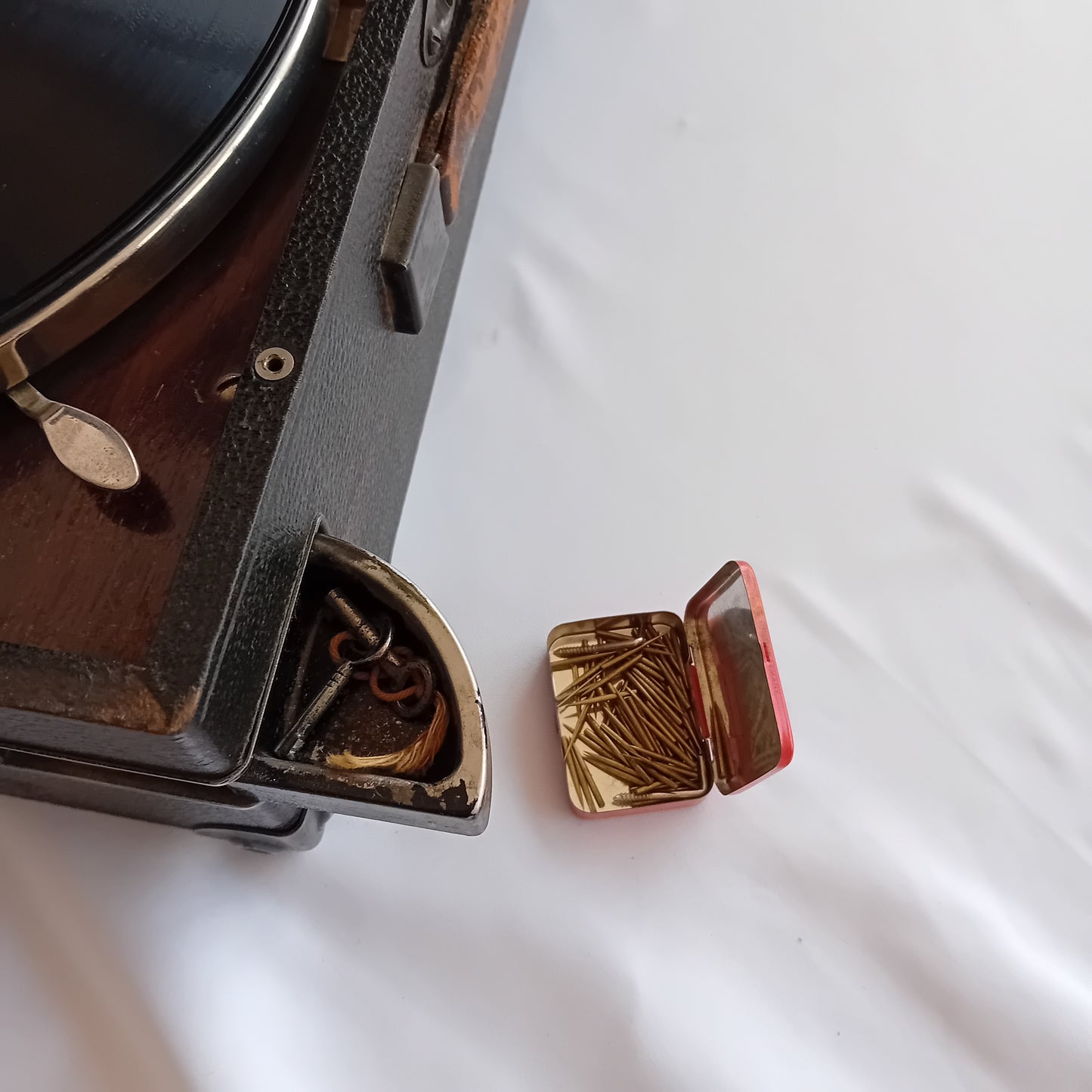 Grammofono portatile "La Voce del Padrone"