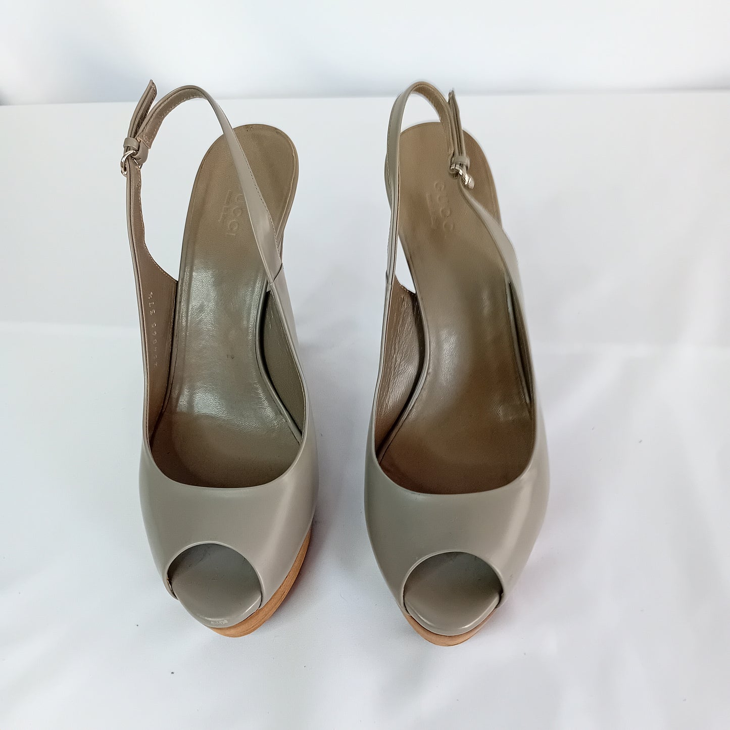 Gucci grey sandals