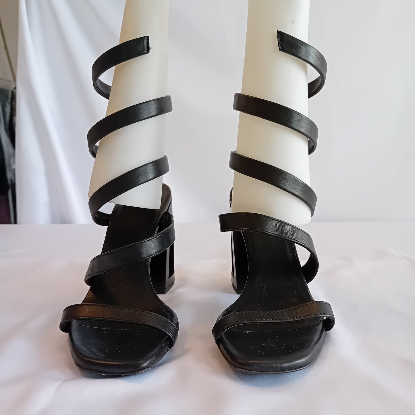 Vic Matie black sandals