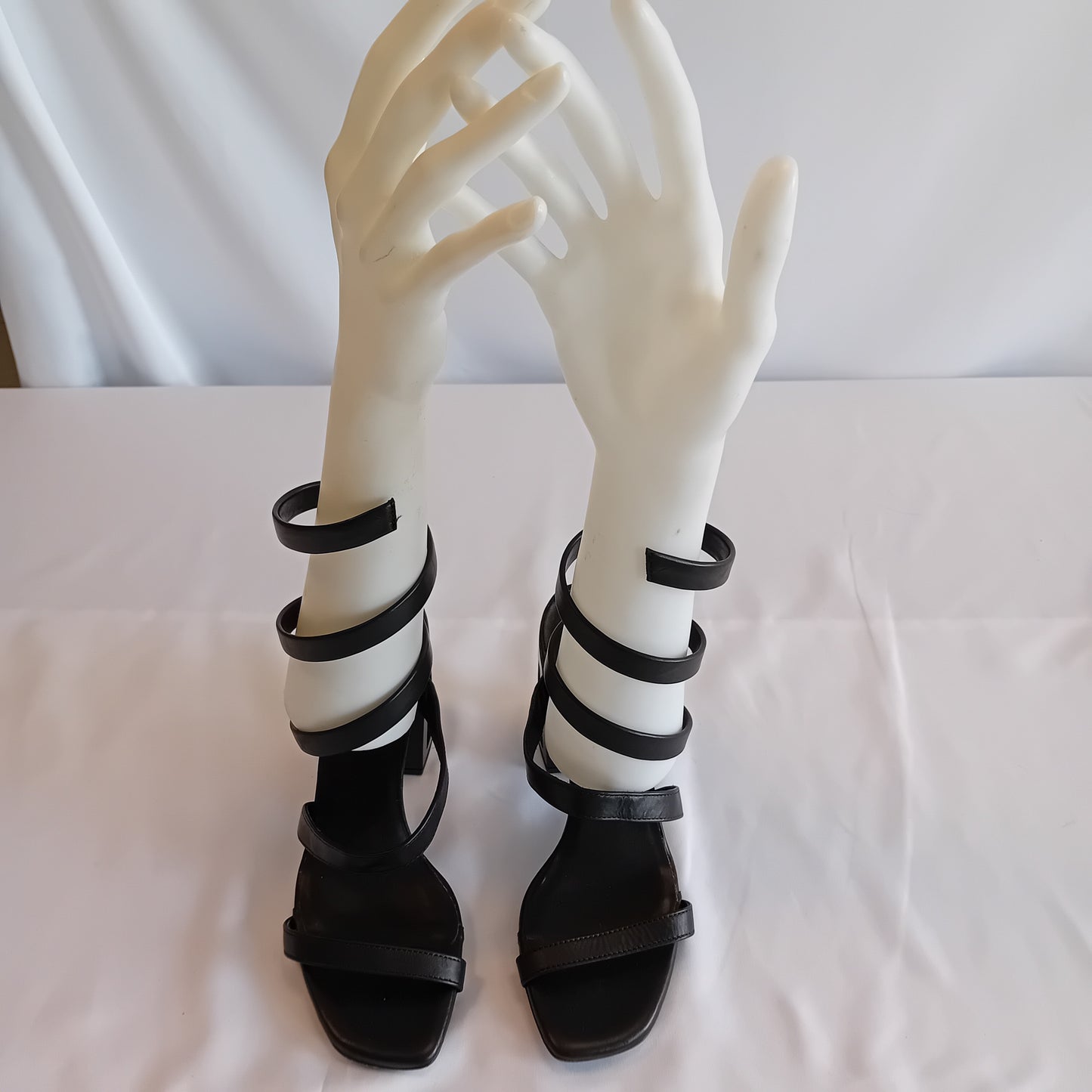 Vic Matie black sandals