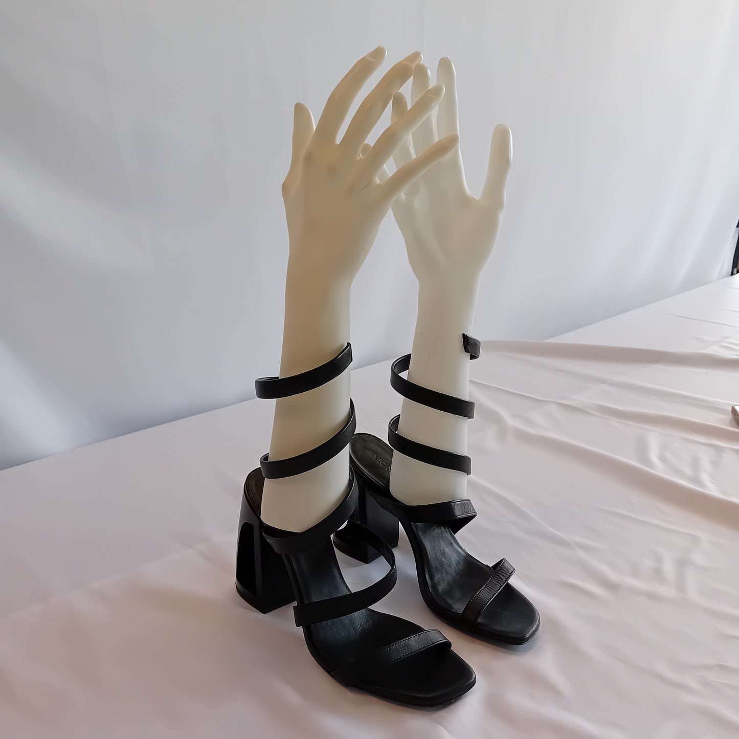 Vic Matie black sandals