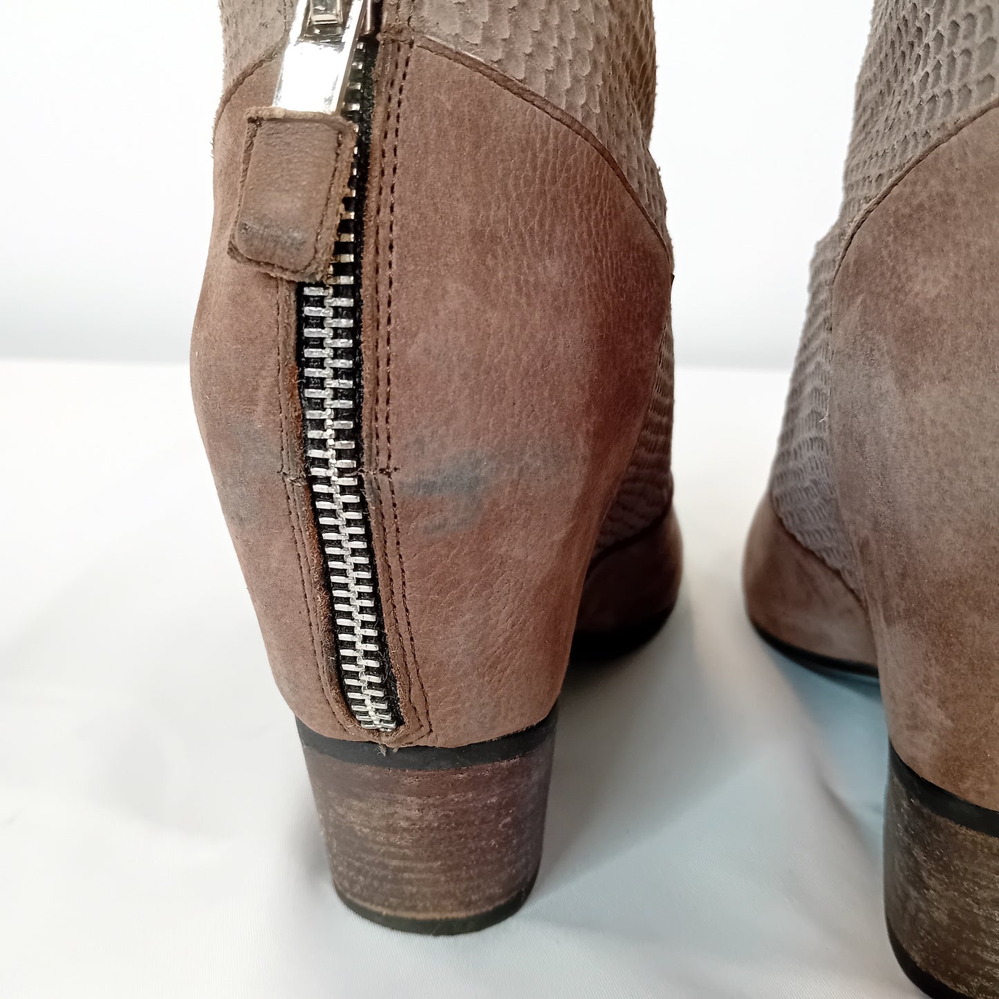 Lola Cruz bootie