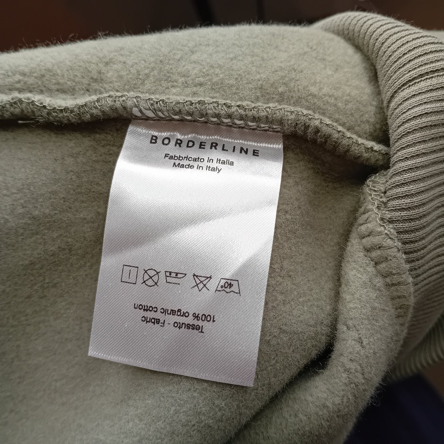 Borderline hoodie v3