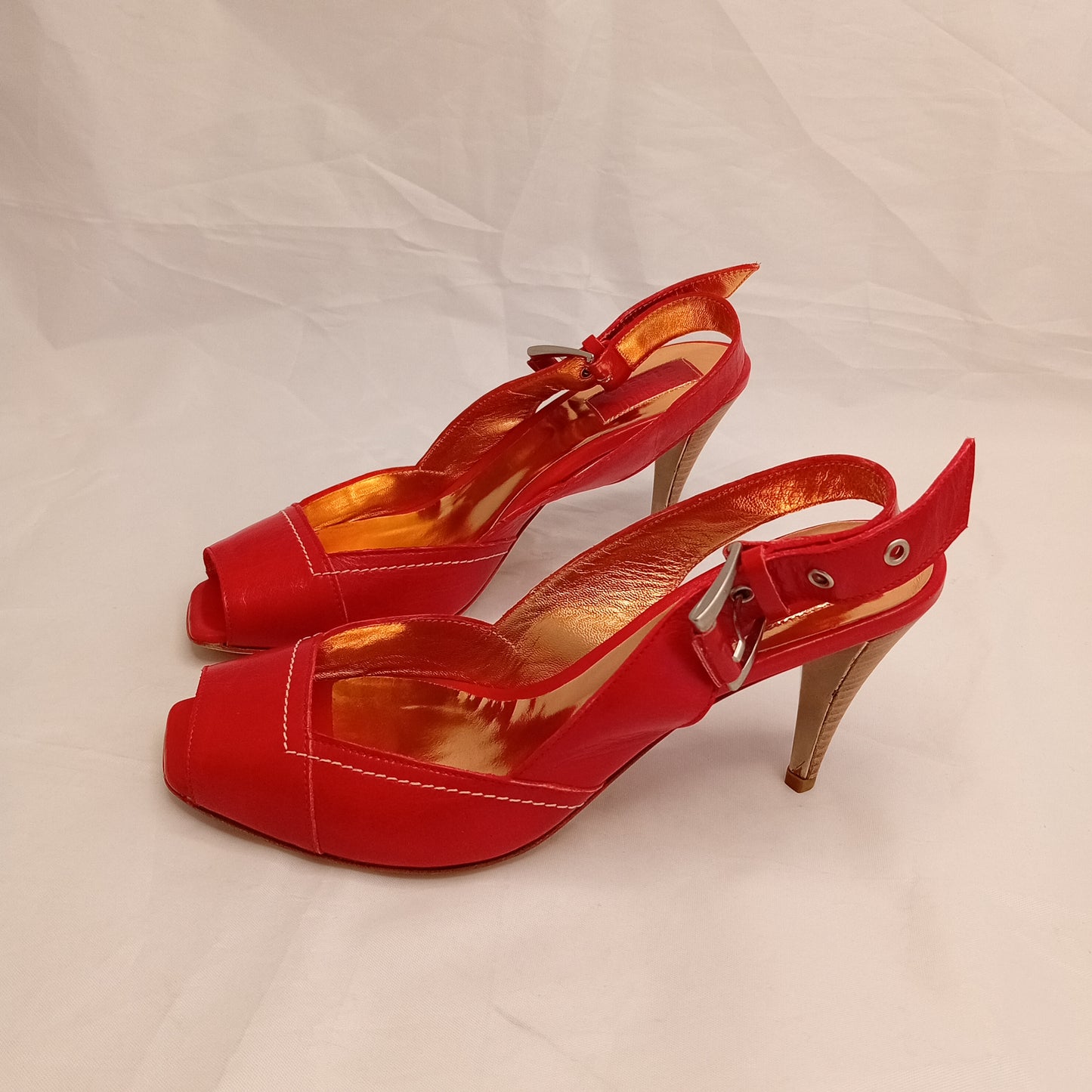 The saddler slingback