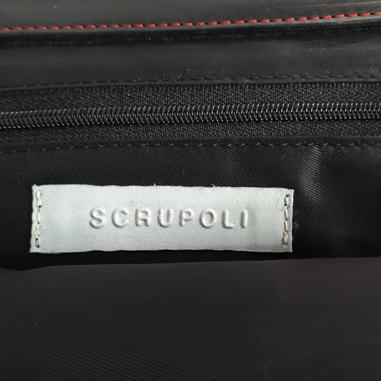 Clutch pelle nera SCRUPOLI