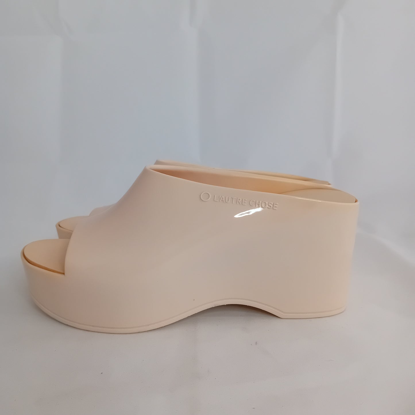 L'autre chose platform rose
