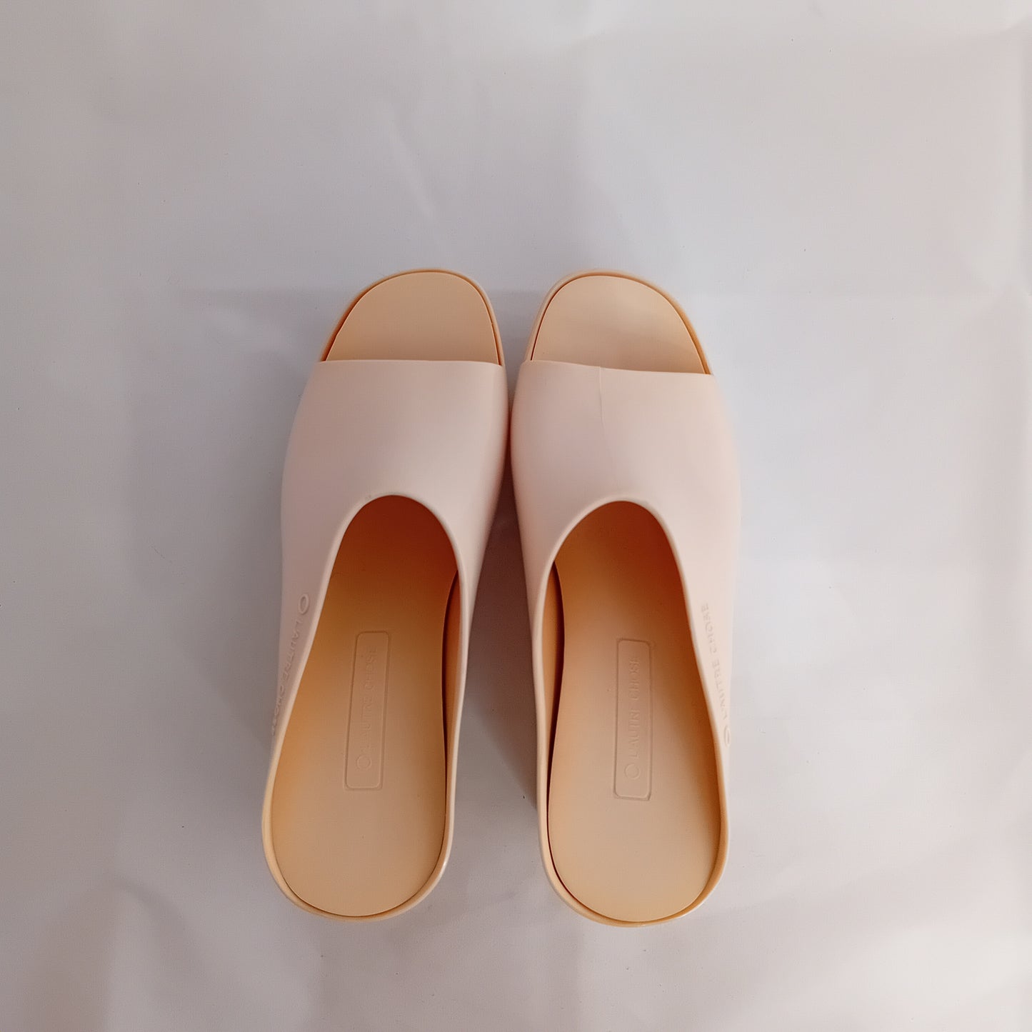 L'autre chose platform rose
