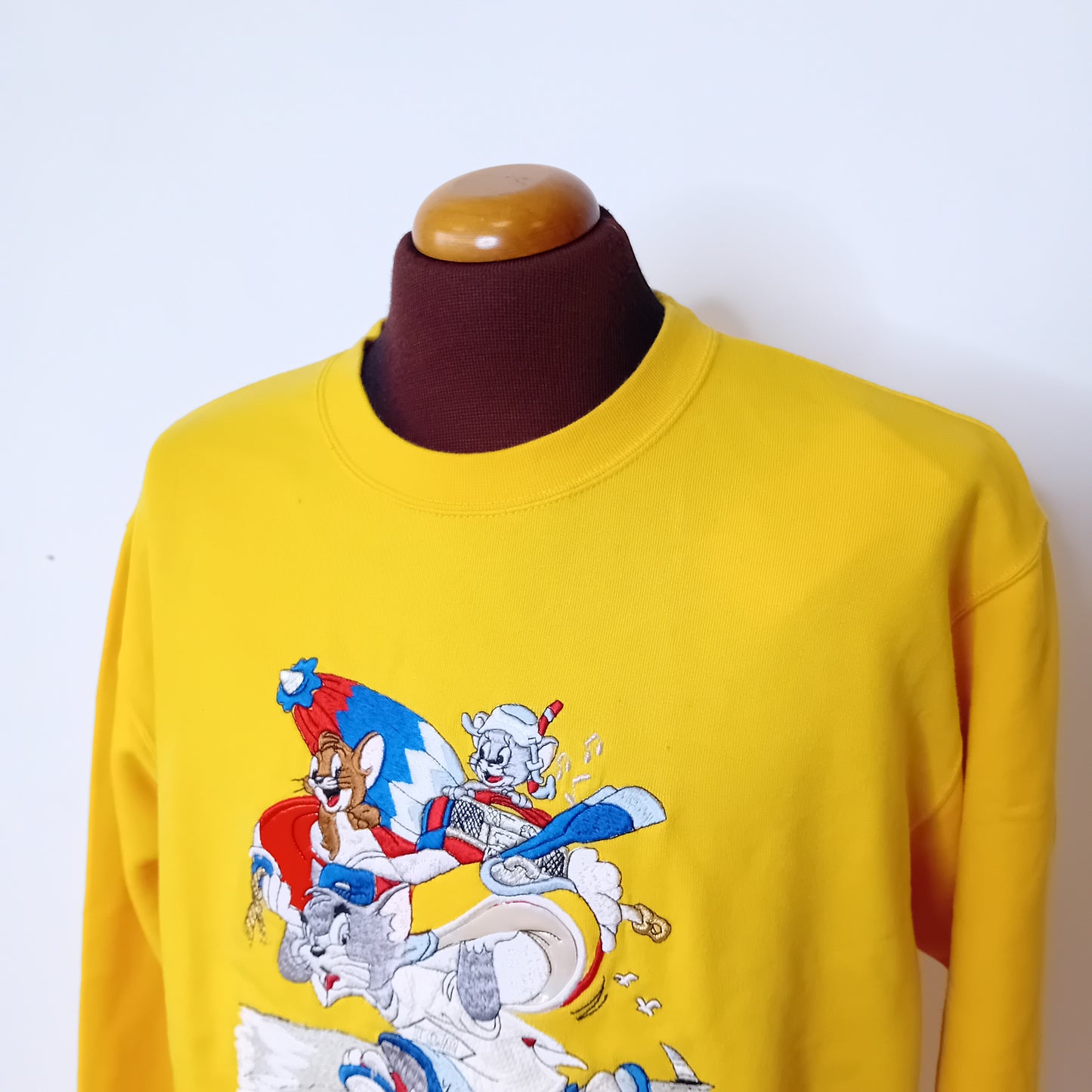 Emmanuel Schivili felpa