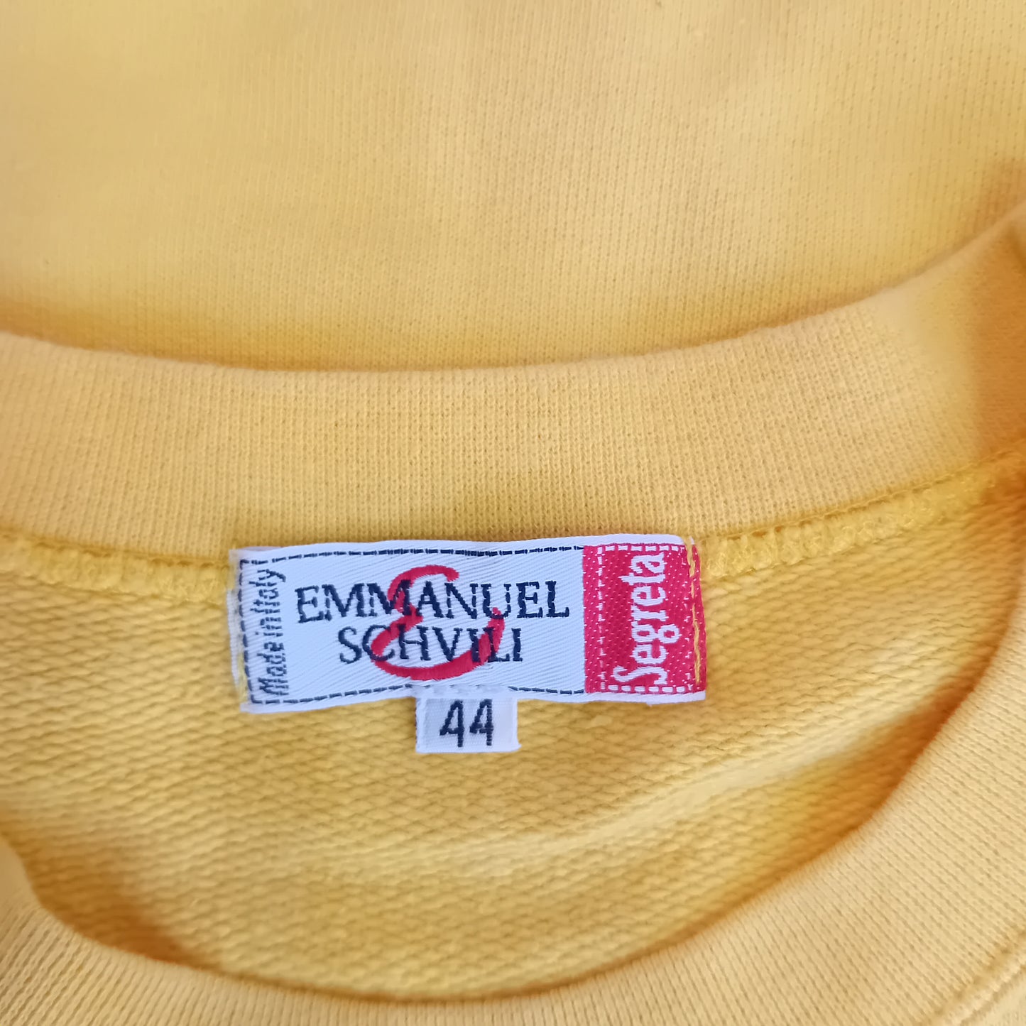 Emmanuel Schivili felpa