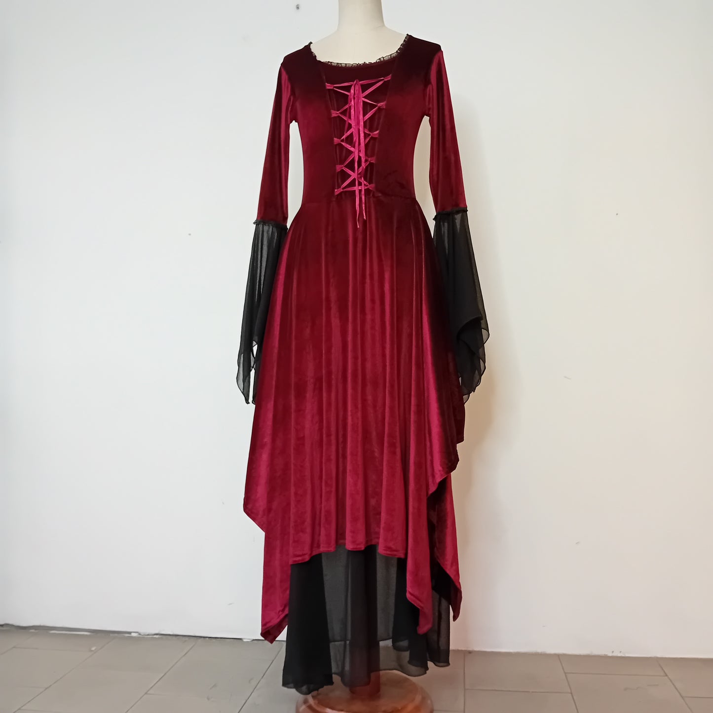 Abito SINISTER  bordeaux