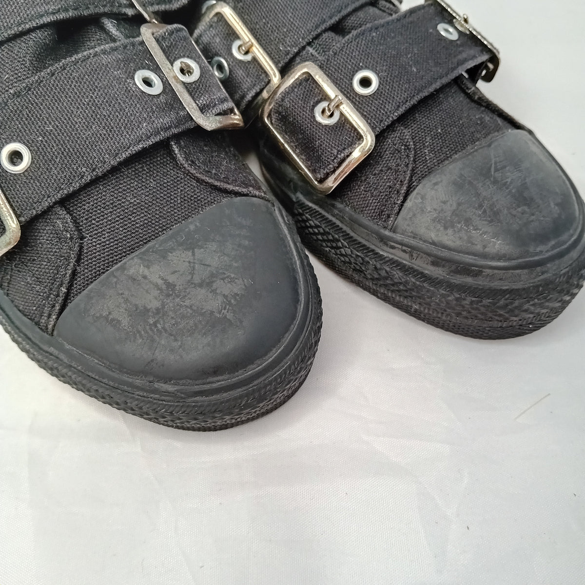 Sneakers DEMONIA Deviant