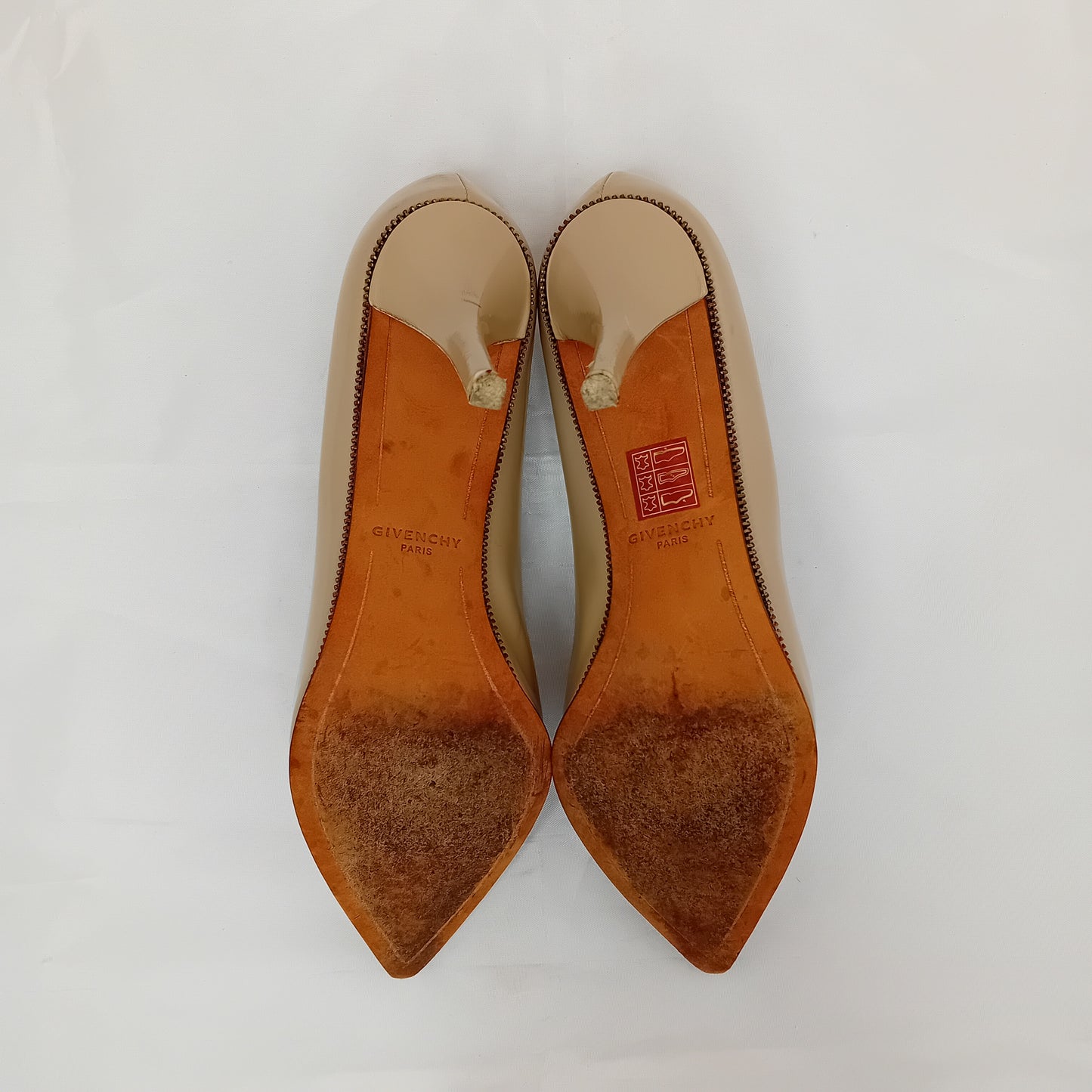 Givenchy pump