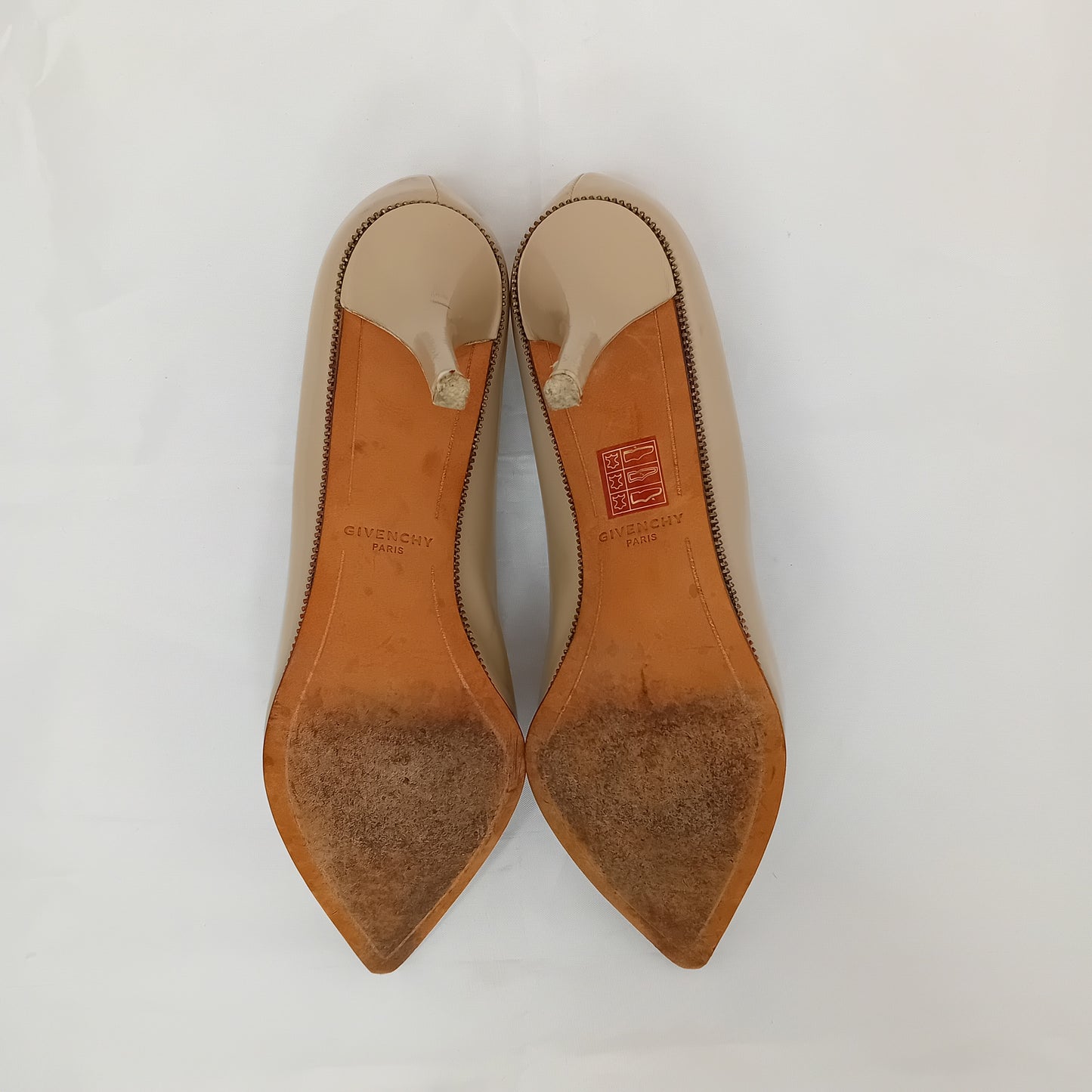 Givenchy pump