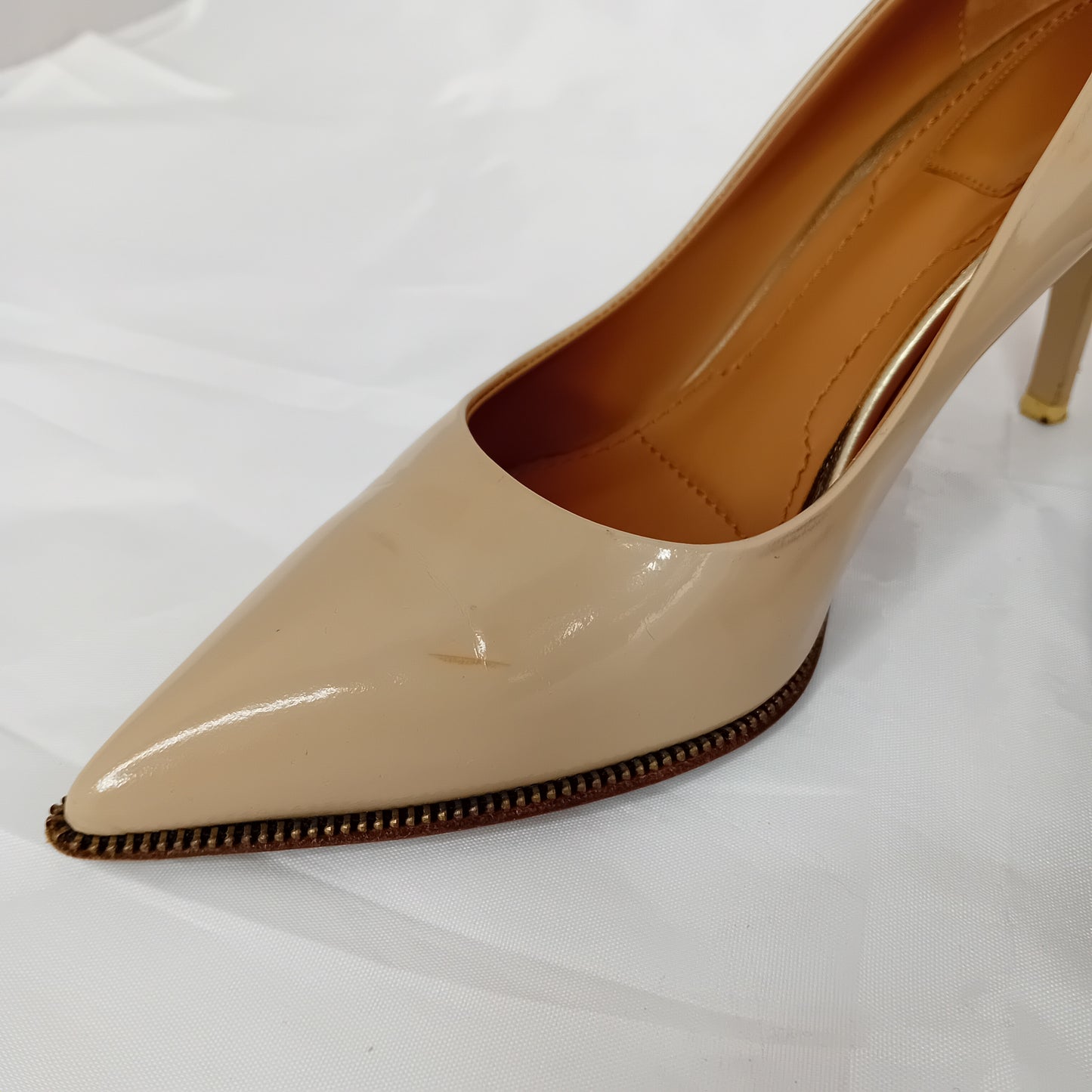 Givenchy pump