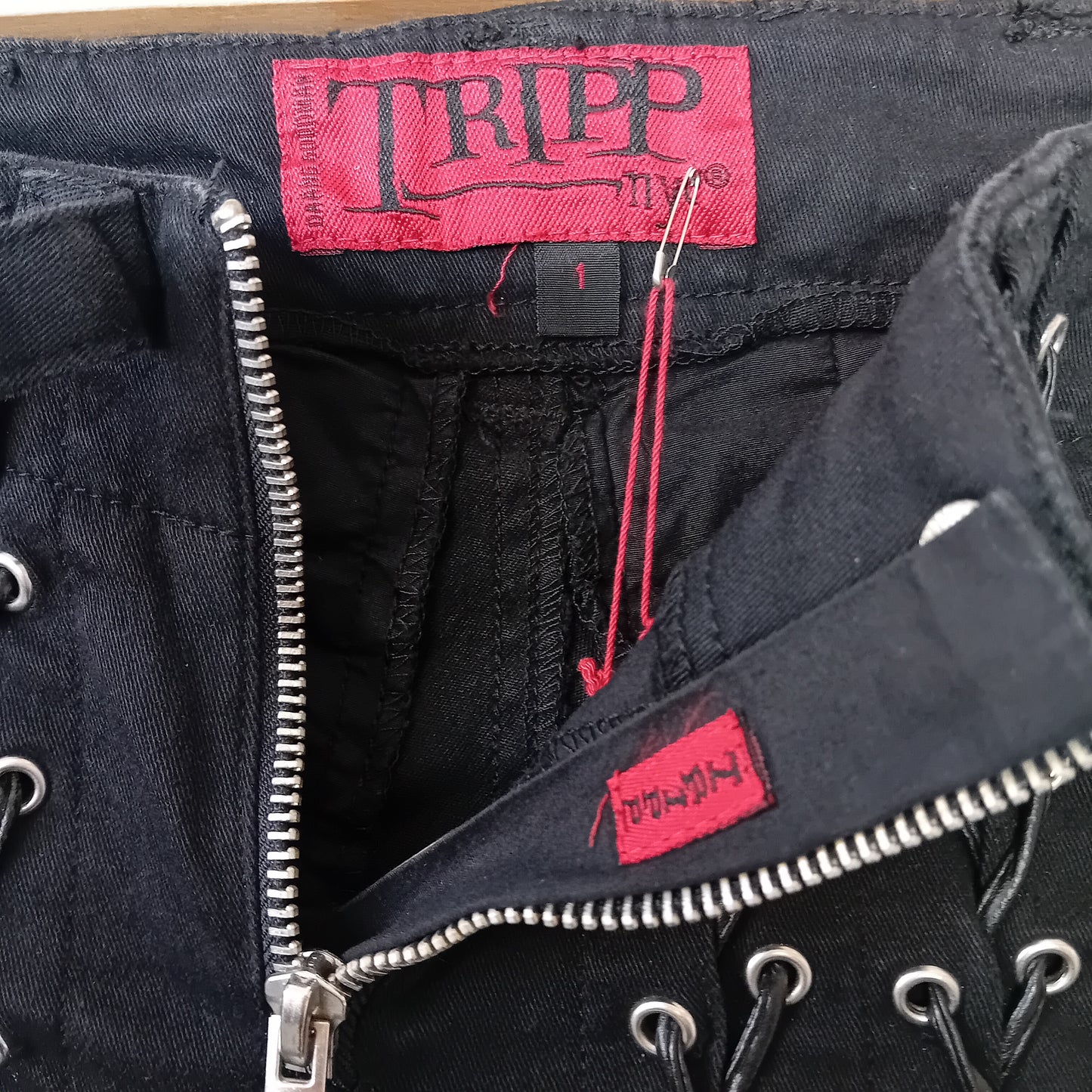 Pantaloni TRIPP NYC skinny