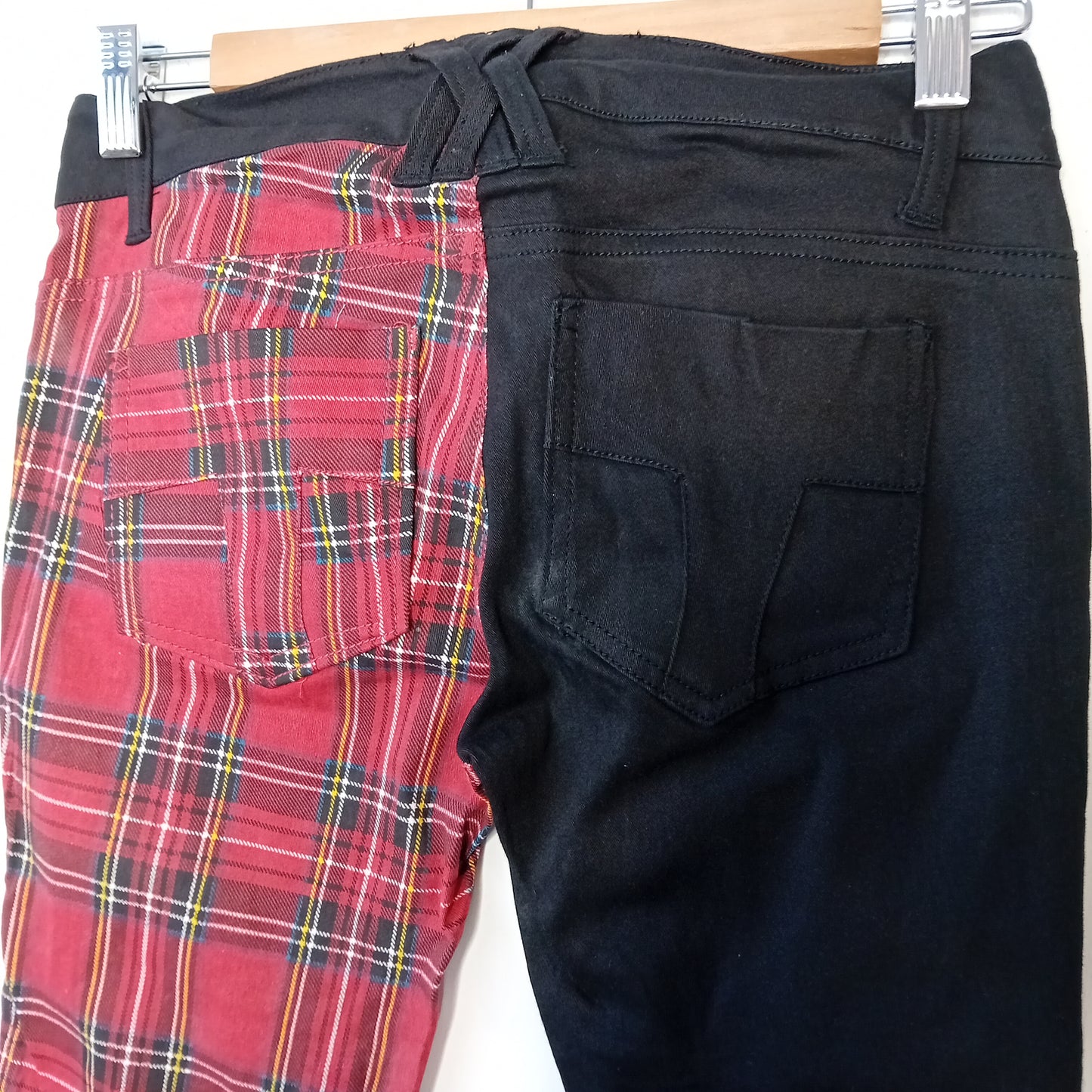 Pantaloni TRIPP NYC skinny