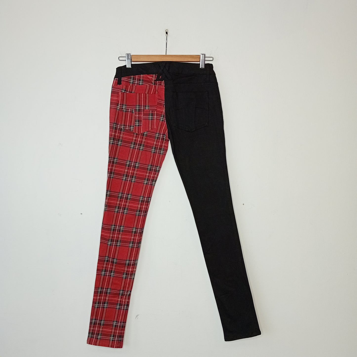 Pantaloni TRIPP NYC skinny