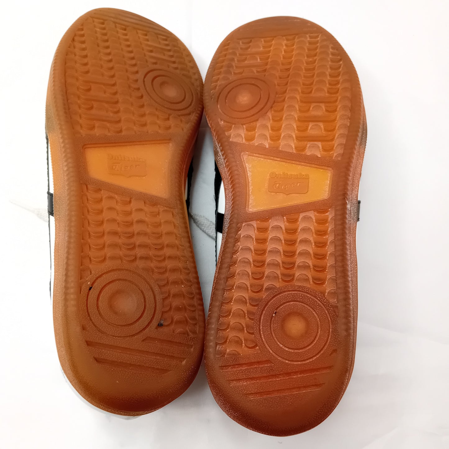 ONITSUKA TIGER
