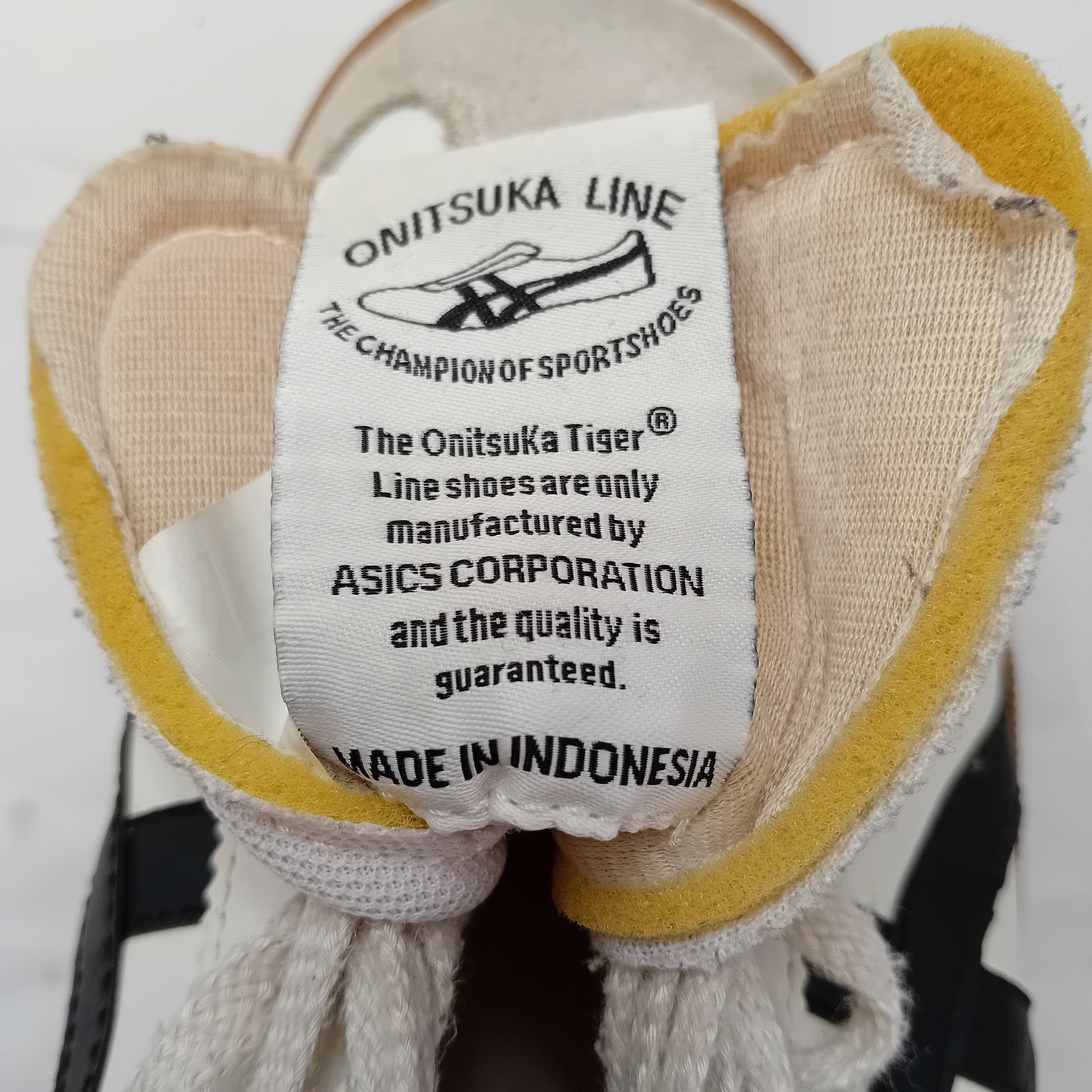 ONITSUKA TIGER