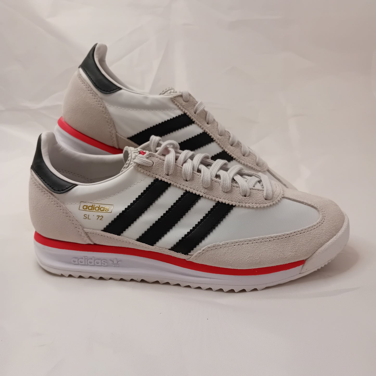 Adidas SL