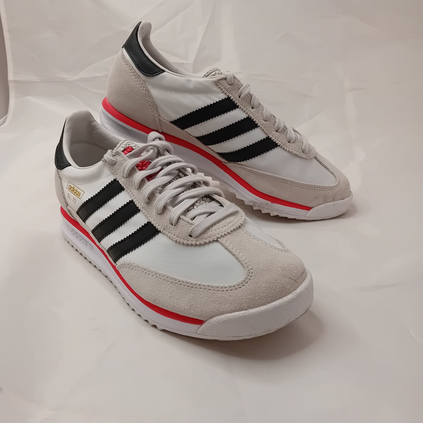 Adidas SL
