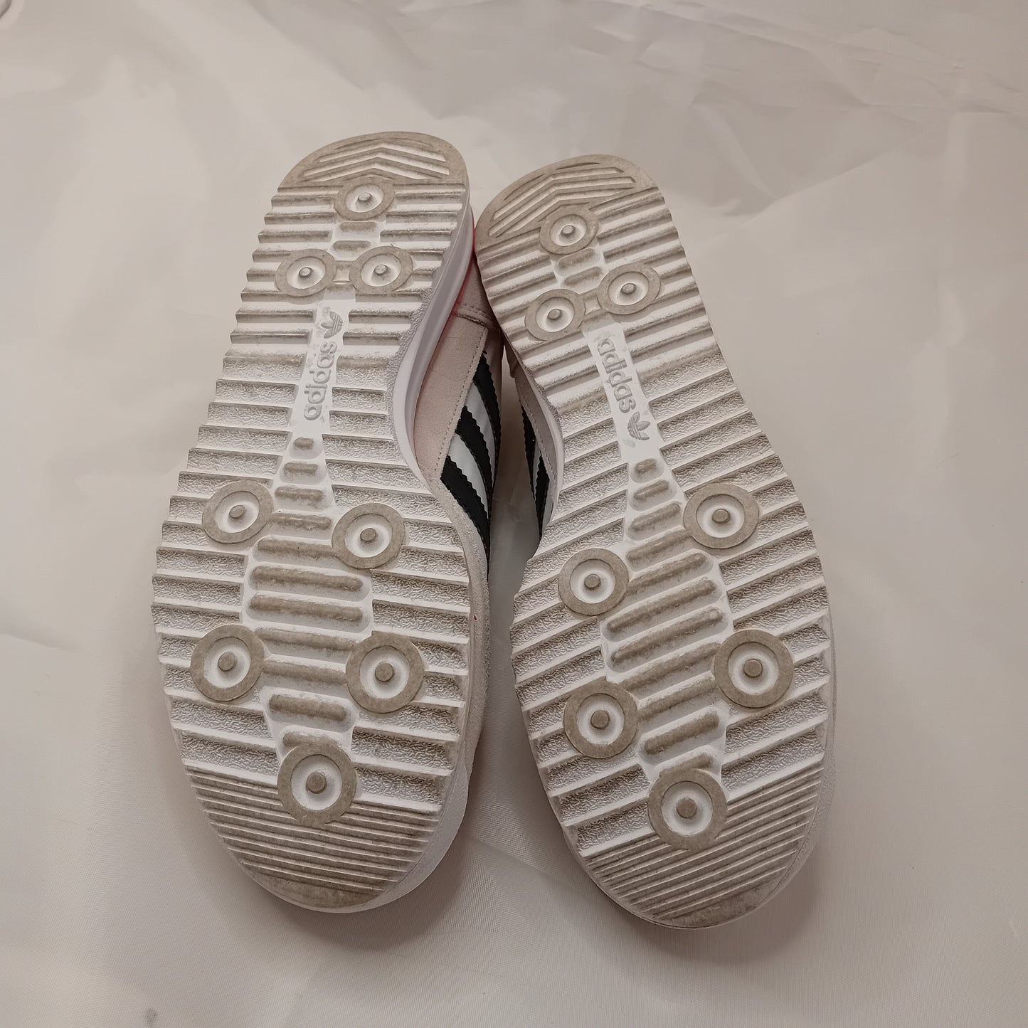 Adidas SL