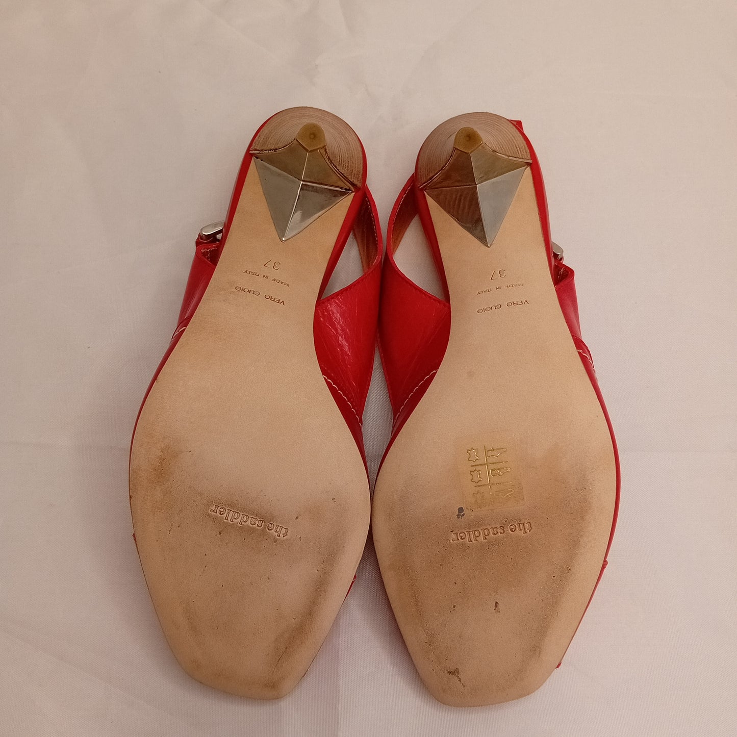 The saddler slingback