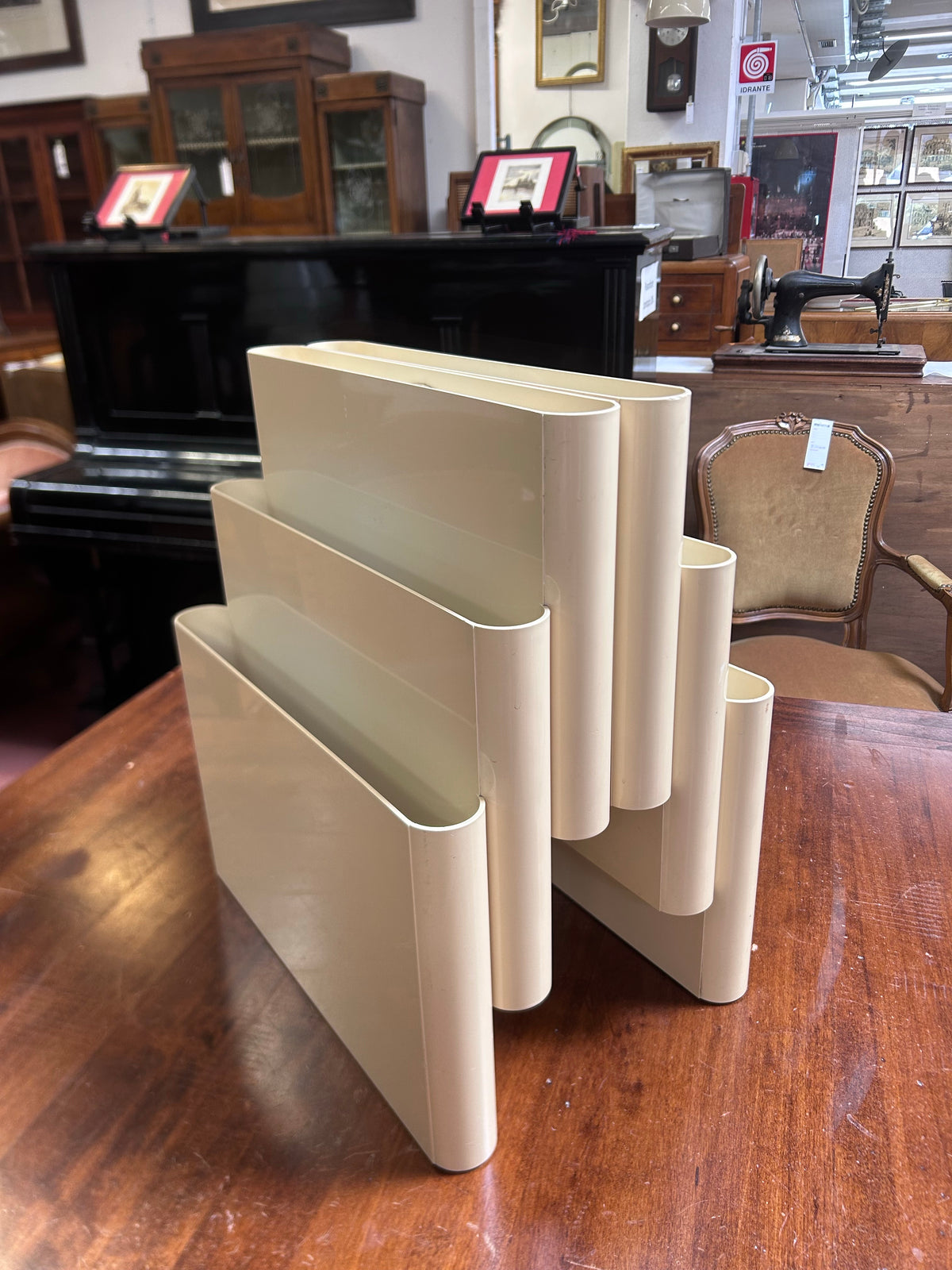 Portariviste 4675 di Giotto Stoppino per Kartell, anni '60