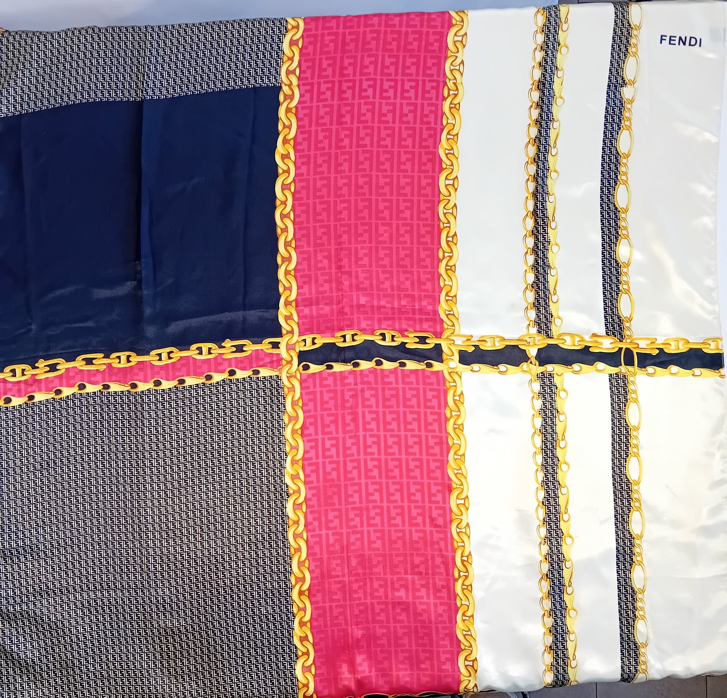 Fendi foulard